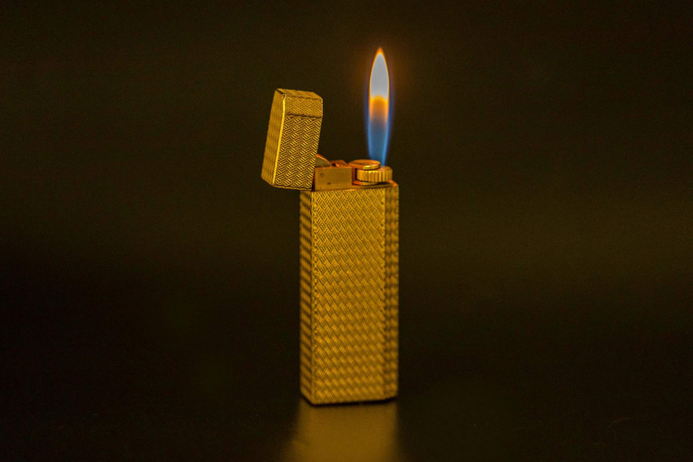 Cartier Briquets Lighters Lighter Gold Plated with Box & Booklets [KL26006] - Image 2