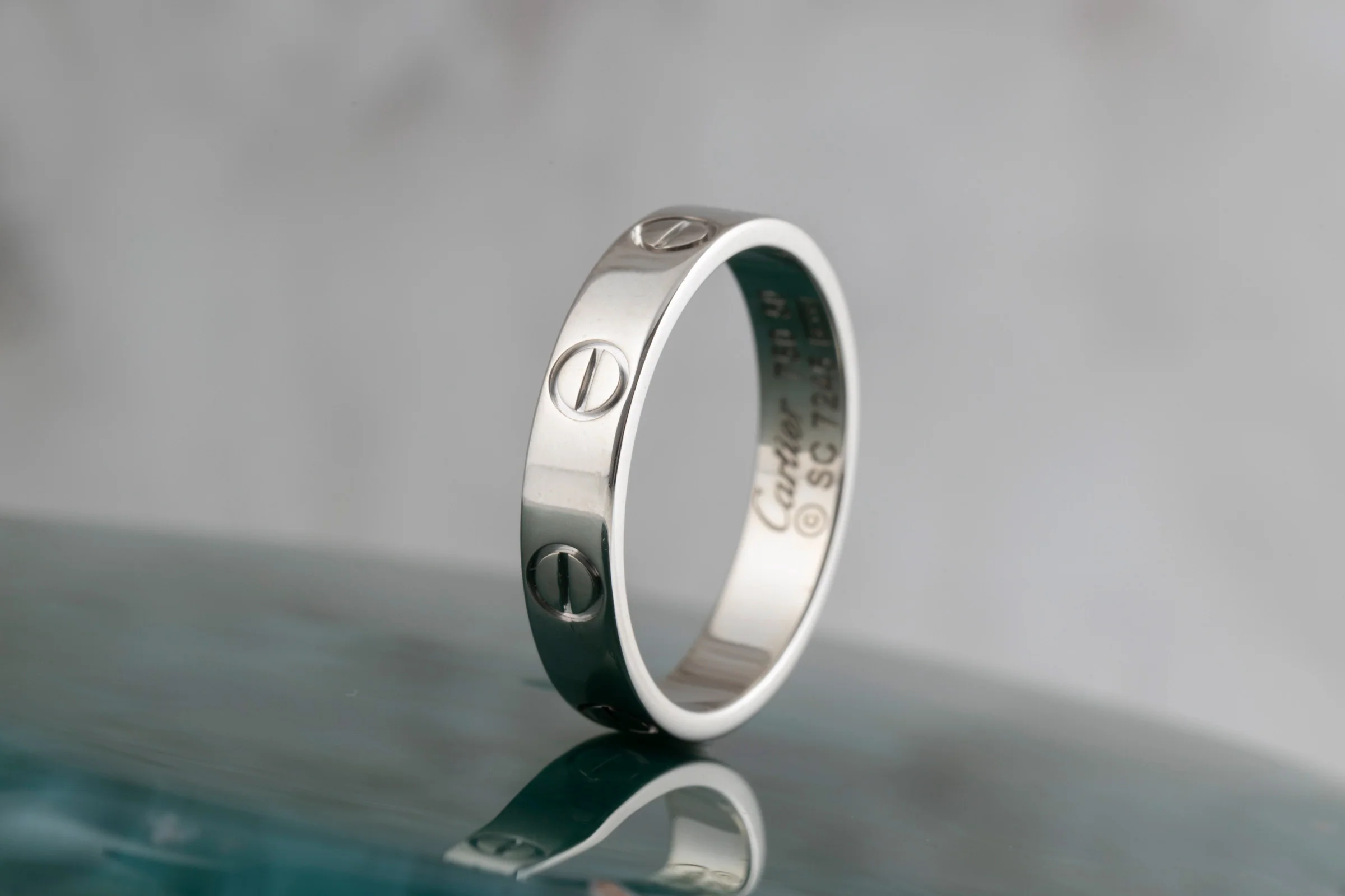Cartier Love Ring 18k (0.750) white gold size 50 Ref. B4085100 with box retail price: 1490,- €[KL25995] - Image 3