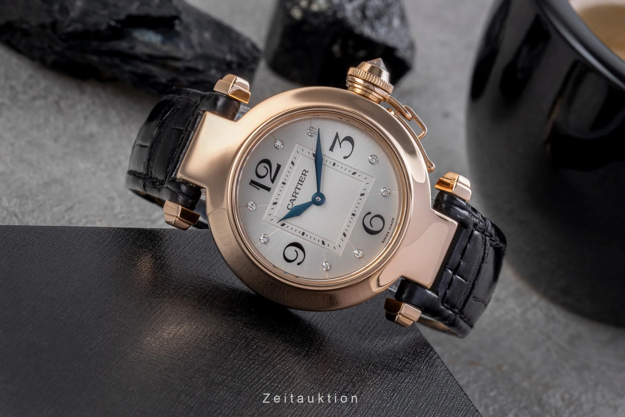 Cartier Pasha 18 ct red gold quartz women's watch WJ11913G  [2506107] - Image 3
