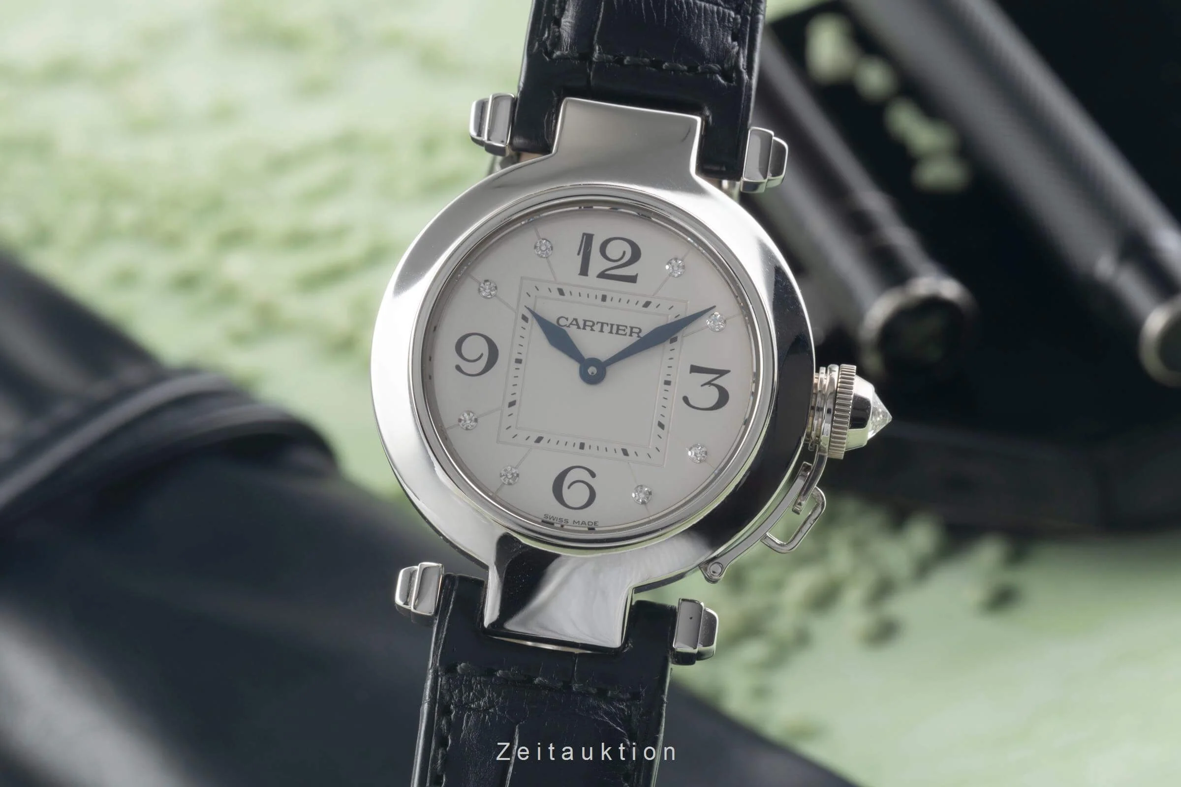 Cartier Pasha 18 ct white gold quartz women's watch WJ11902G  [2501425] - Image 2