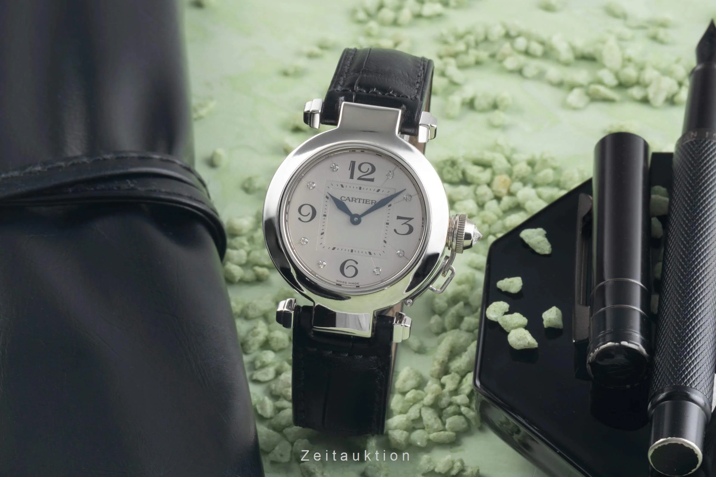 Cartier Pasha 18 ct white gold quartz women's watch WJ11902G  [2501425] - Image 4