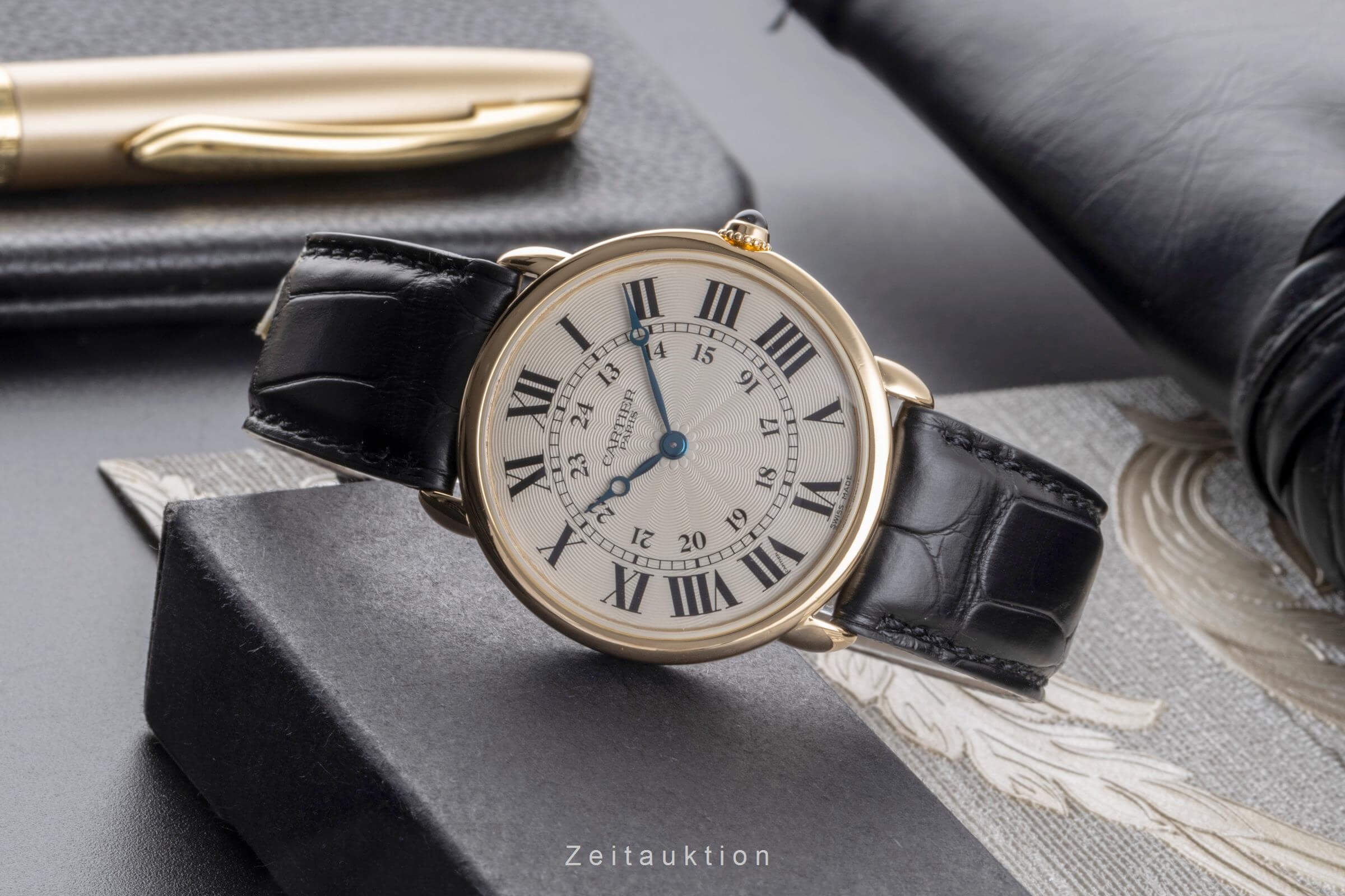 Cartier Ronde Louis 18 ct gold manual winding men's watch W6800251  [2406427] - Image 3