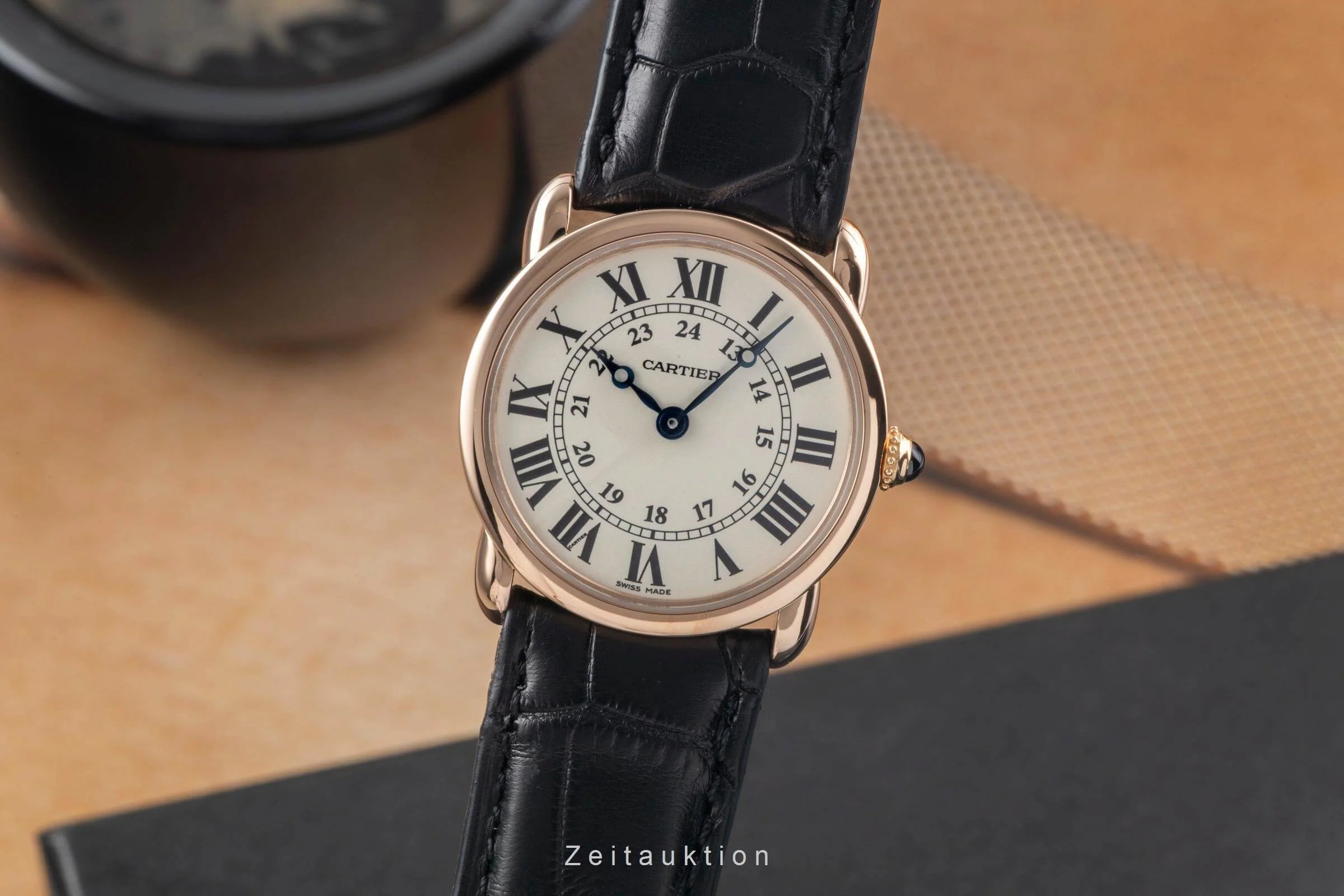 Cartier Ronde Louis 18 ct red gold quartz women's watch W6800151 LP: 9650EUR  [2501357] - Image 2