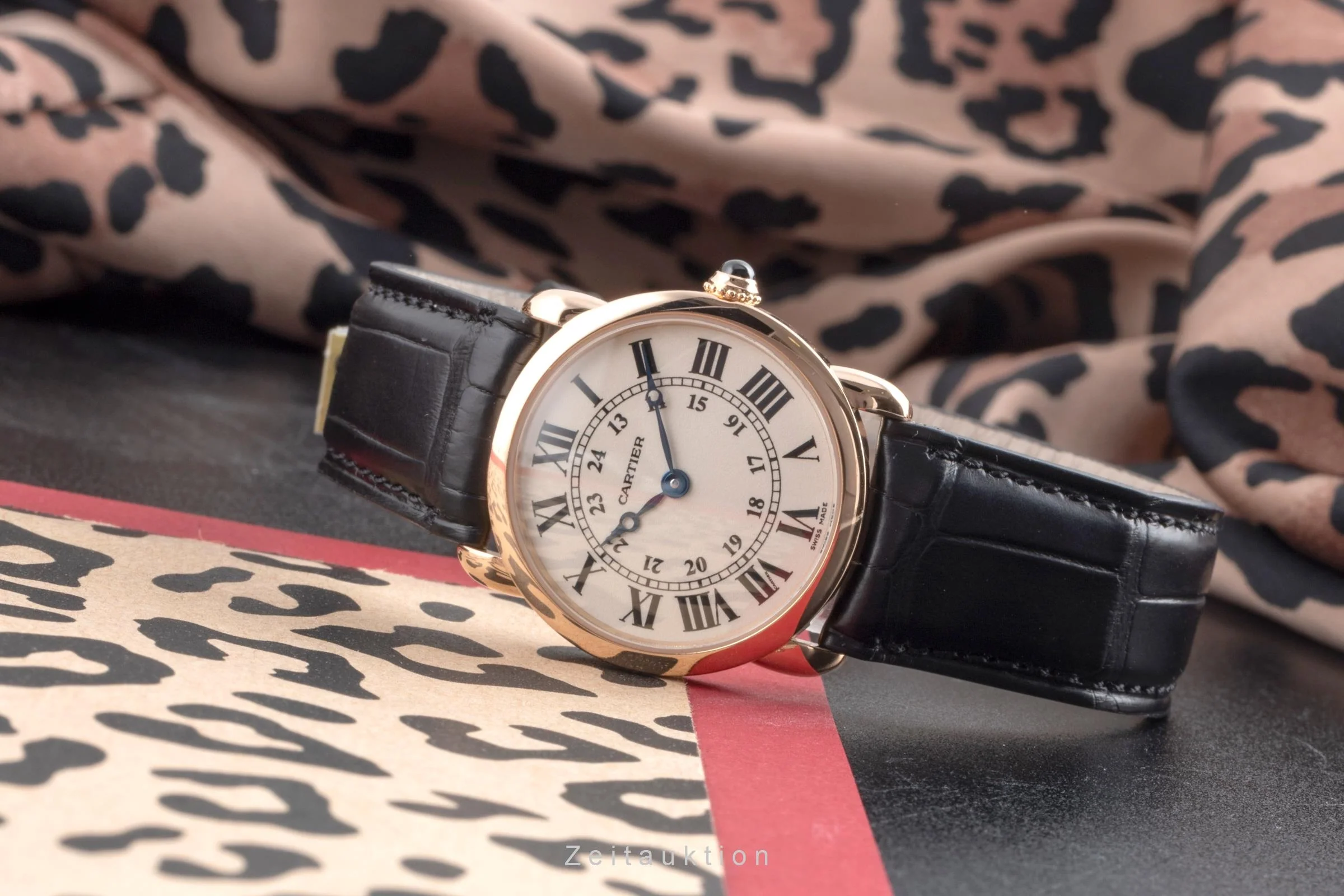 Cartier Ronde Louis 18 ct red gold quartz women's watch W6800151, 2886  [2504430] - Image 3