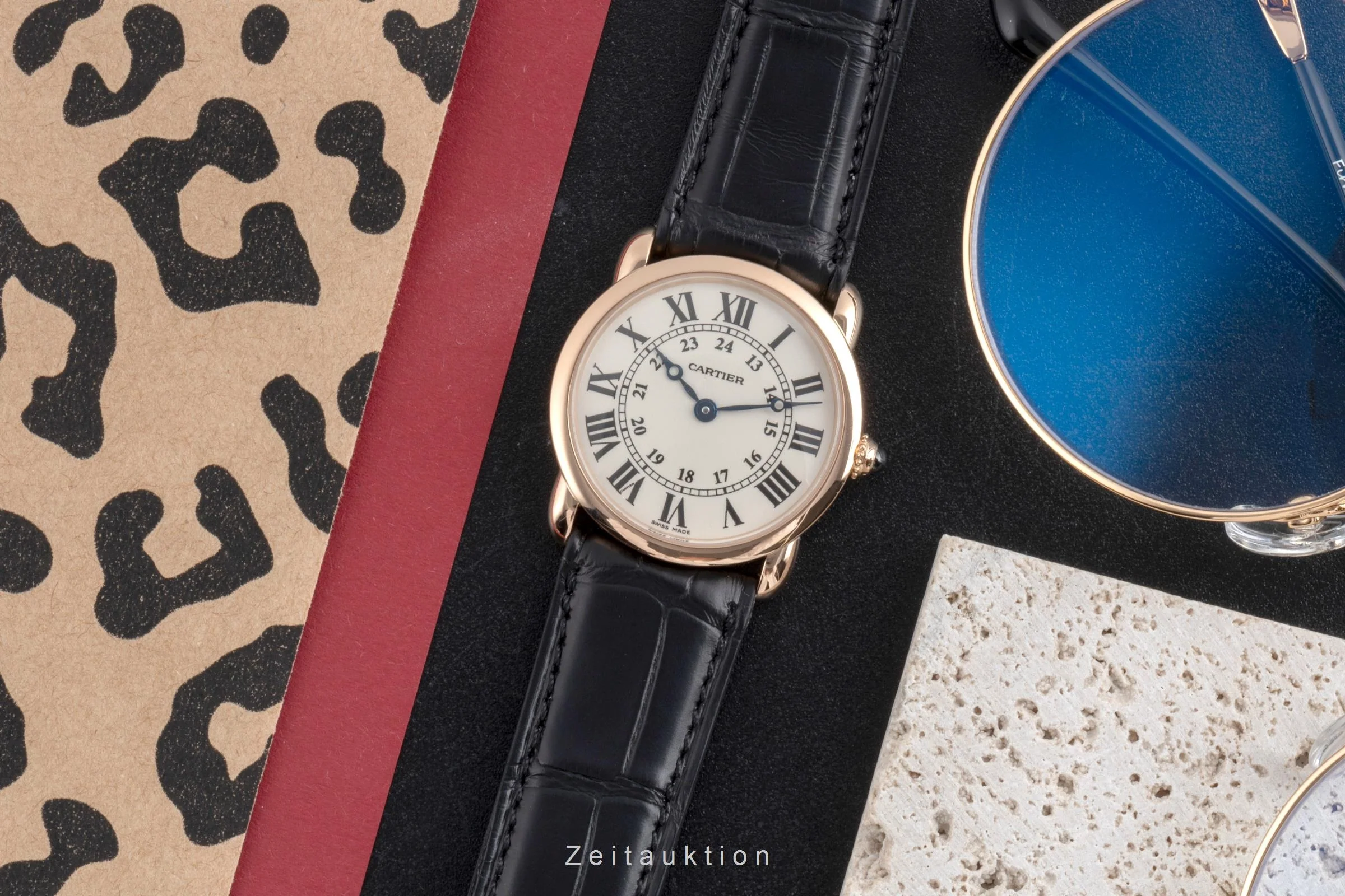Cartier Ronde Louis 18 ct red gold quartz women's watch W6800151, 2886  [2504430] - Image 4