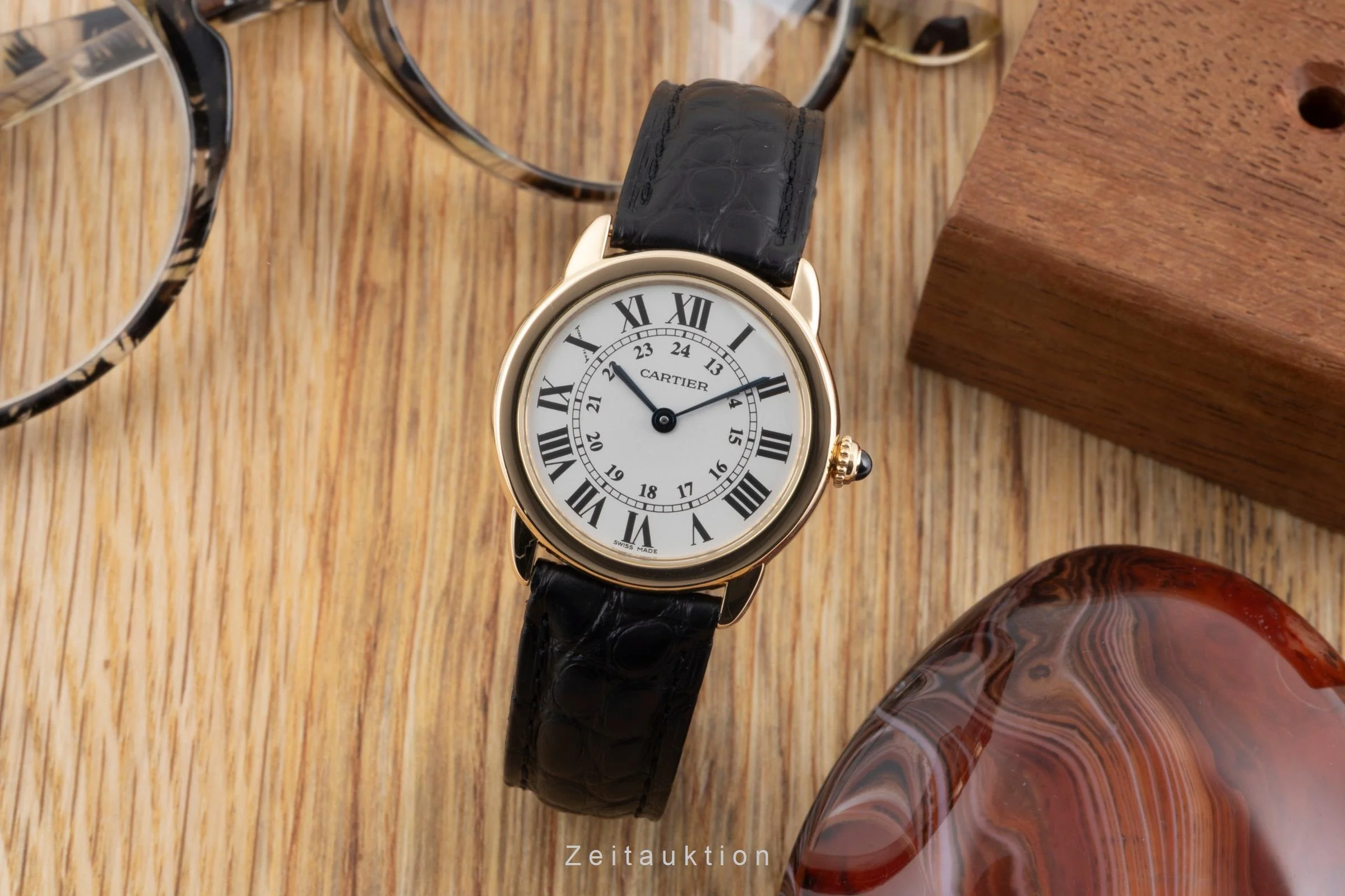 Cartier Ronde Solo 18 ct gold quartz women's watch W6700355  [2600907] - Image 4
