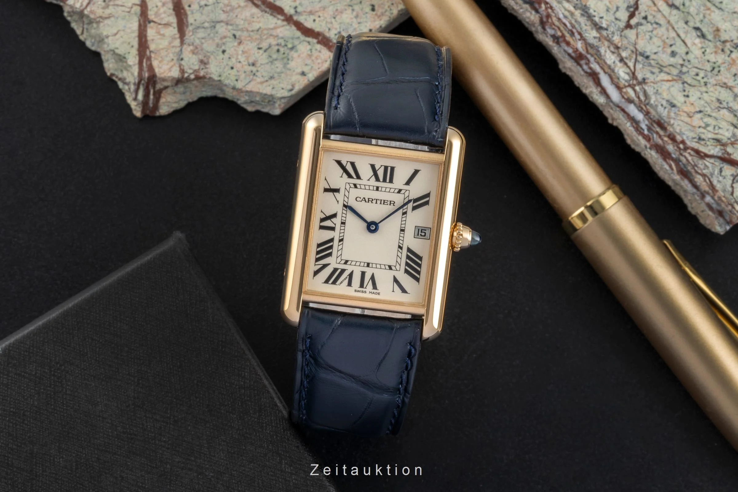Cartier Tank 18 ct gold quartz men's watch W1529756  [2506974] - Image 4