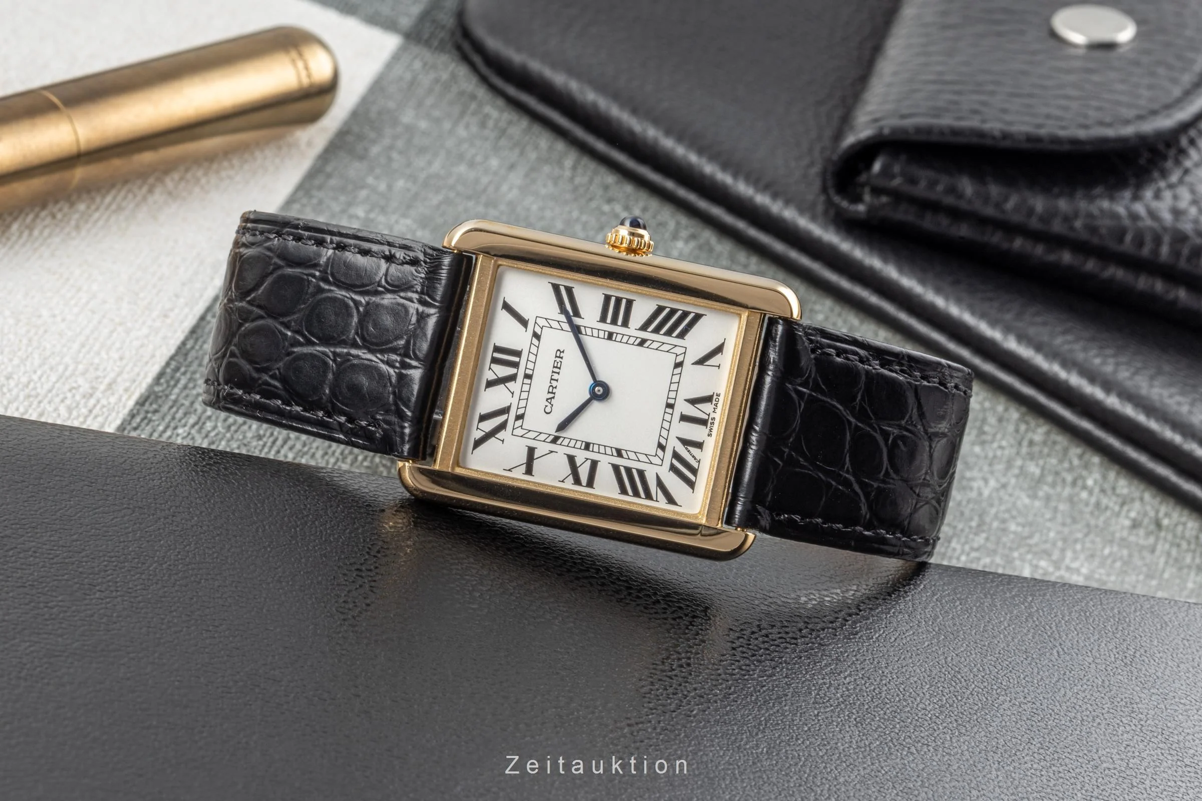 Cartier Tank 18 ct gold quartz unisex W5200004, 3167  [2206728] - Image 2