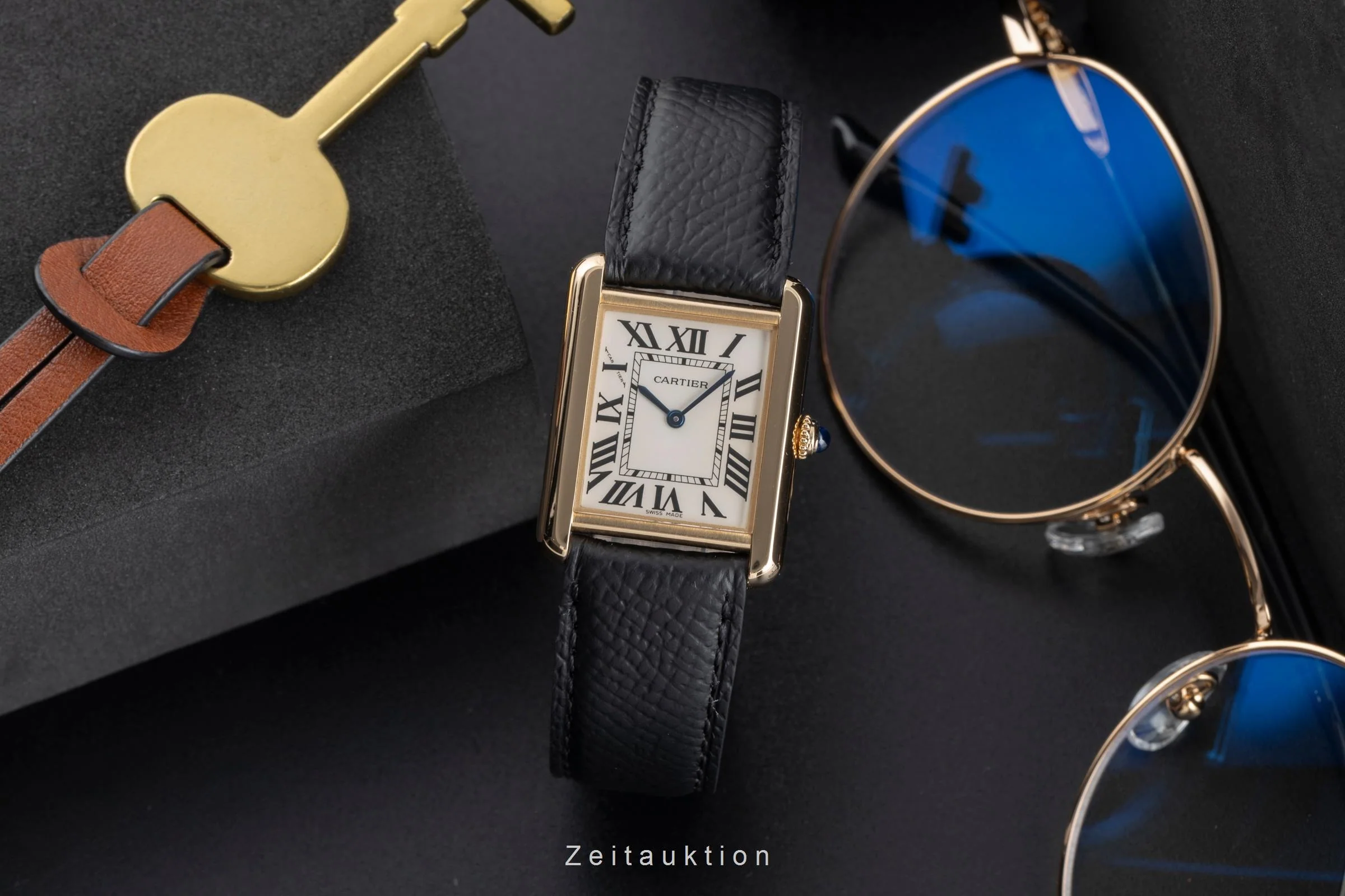 Cartier Tank 18 ct gold quartz women's watch W5200002, 3168  [2504800] - Image 4