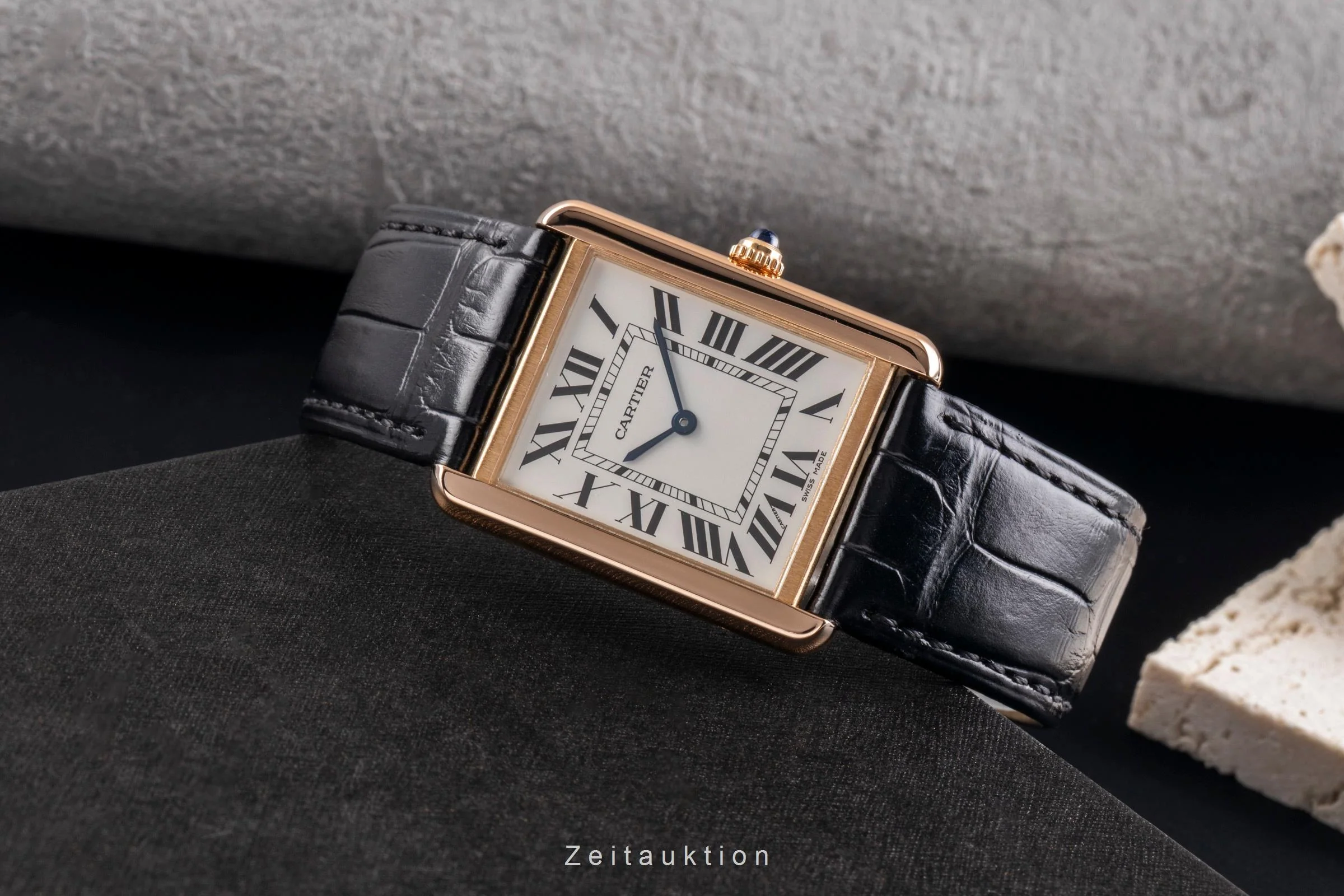 Cartier Tank 18 ct red gold quartz men's watch W5200025  [2505322] - Image 3