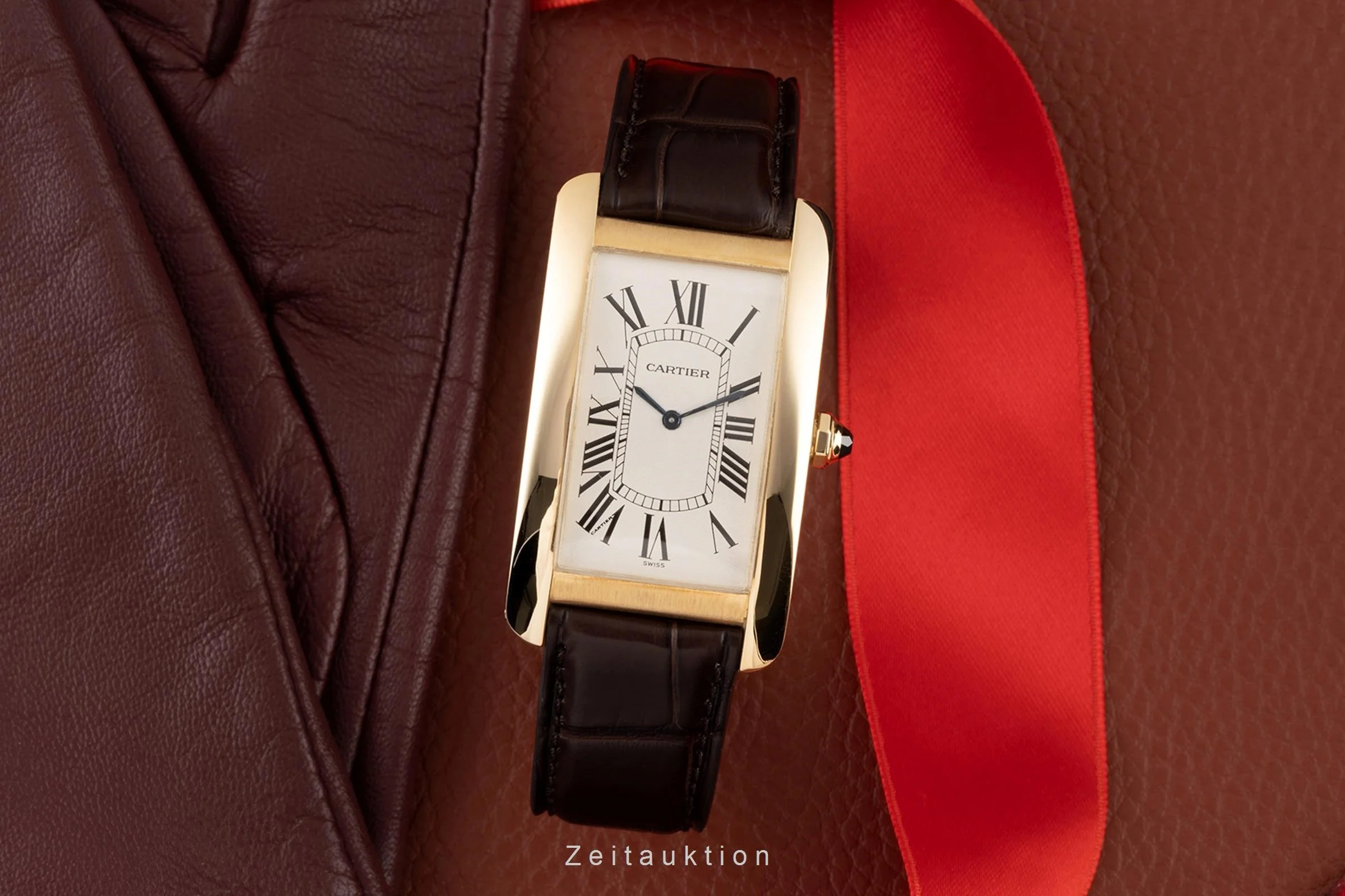 Cartier Tank Américaine 18 ct gold manual winding men's watch 1735 1  [2303533] - Image 3