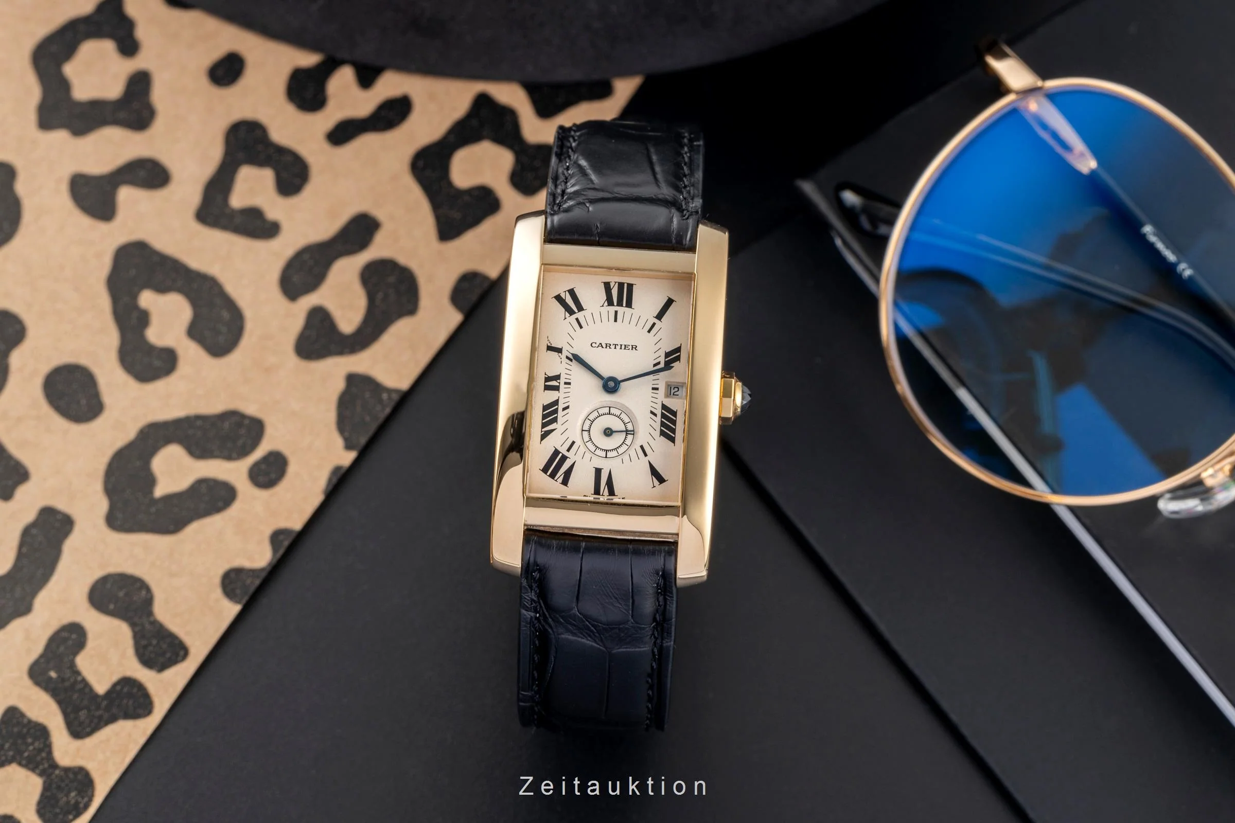 Cartier Tank Américaine 18 ct gold quartz men's watch W2600951, 8012905  [2504068] - Image 4