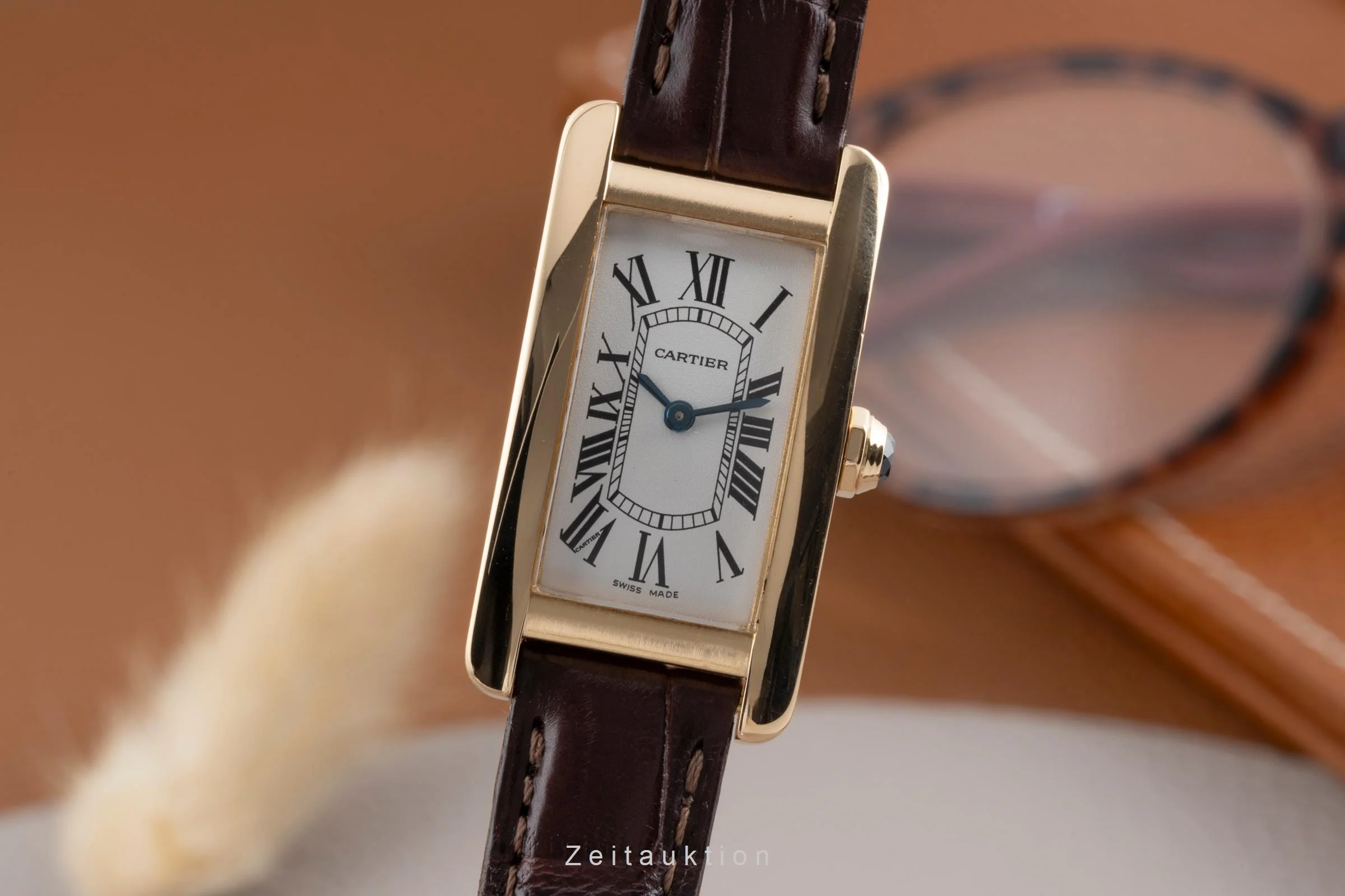 Cartier Tank Américaine 18 ct gold quartz women's watch W2601556 LP: 8300EUR  [2503267] - Image 2