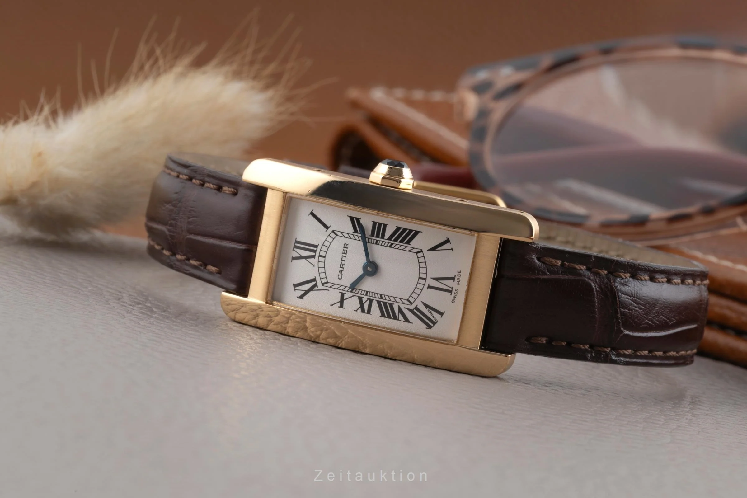 Cartier Tank Américaine 18 ct gold quartz women's watch W2601556 LP: 8300EUR  [2503267] - Image 3
