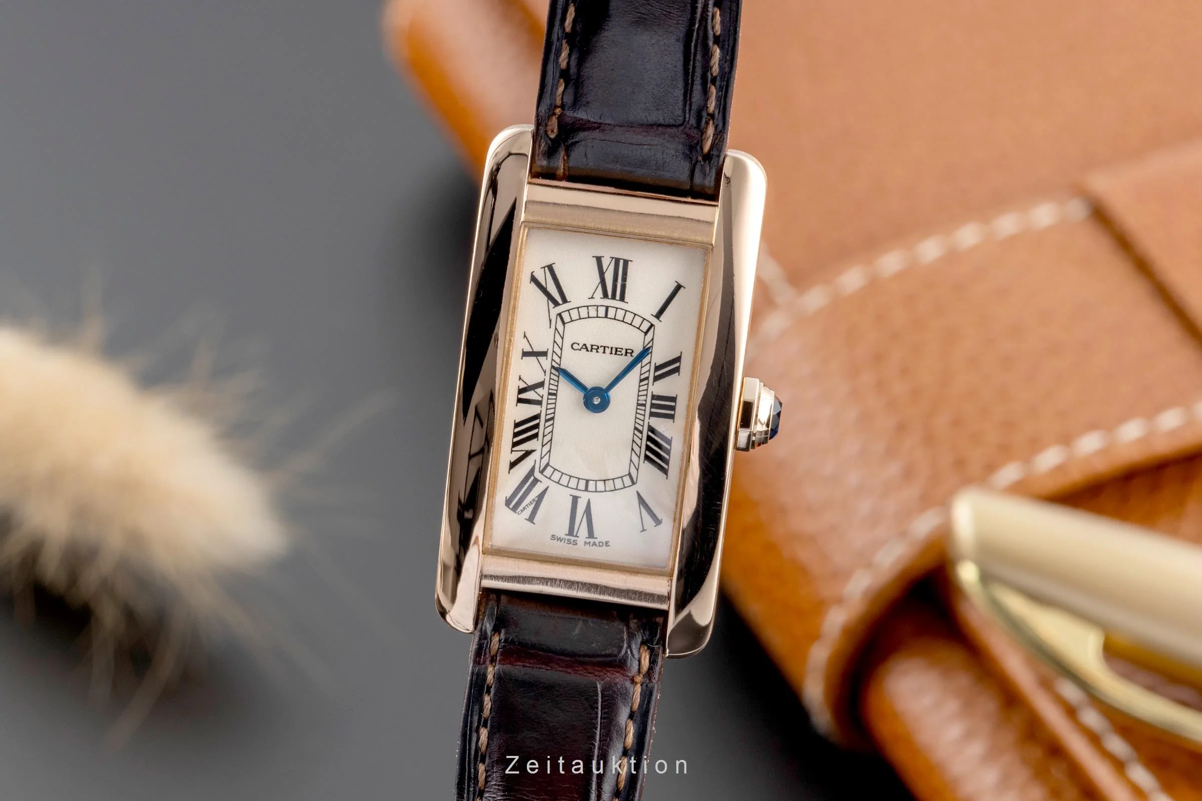 Cartier Tank Américaine 18 ct red gold quartz women's watch W2607456  [2502640] - Image 2