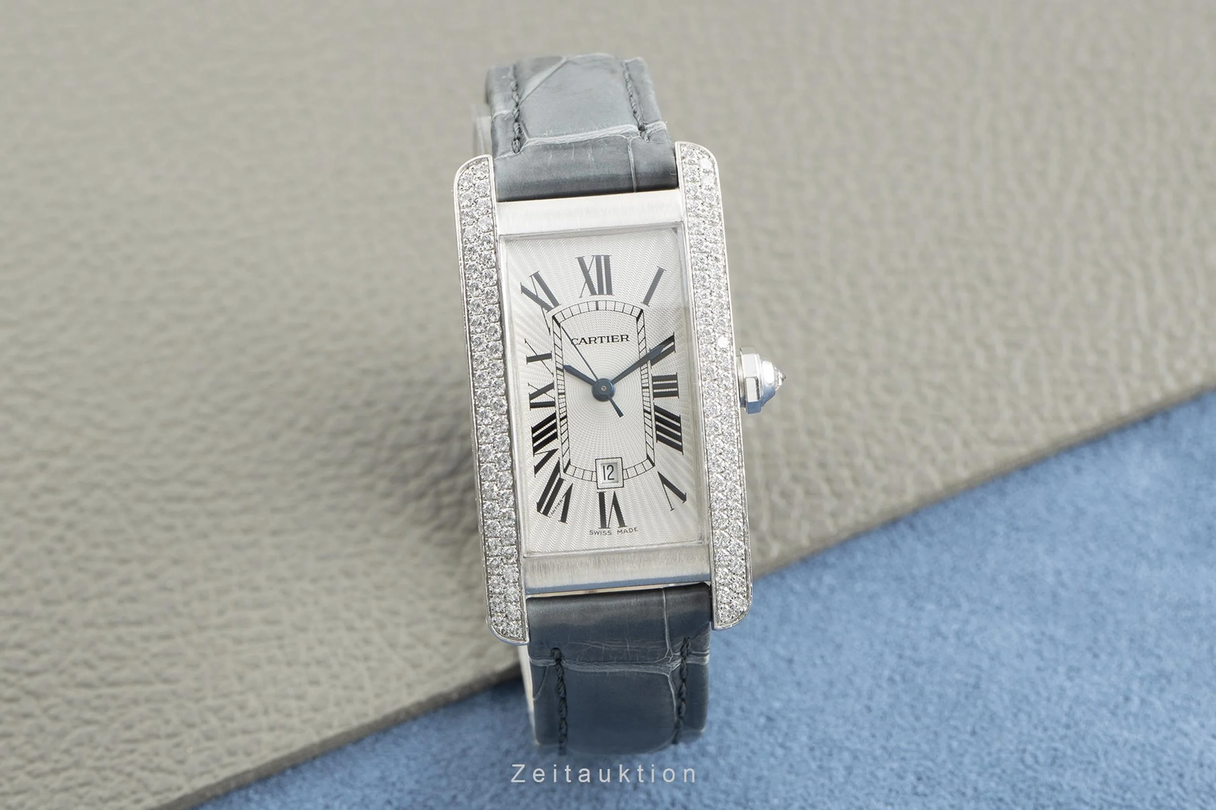 Cartier Tank Américaine 18 ct white gold automatic women's watch 2490 LP: 32000EUR  [2108498] - Image 3