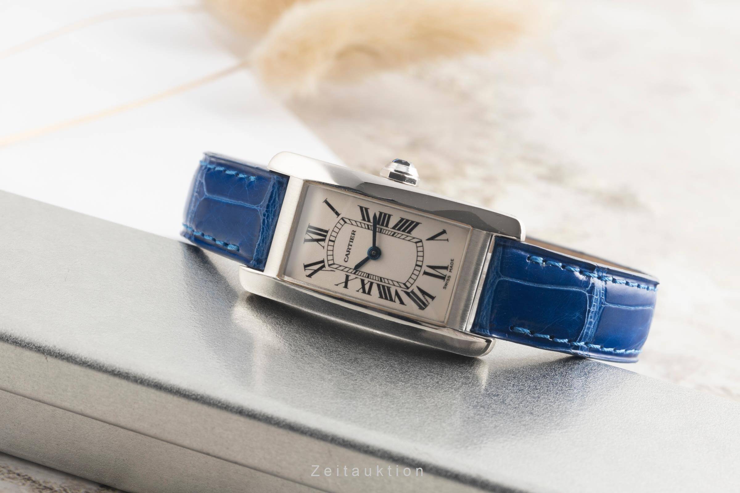 Cartier Tank Américaine 18 ct white gold quartz women's watch W26019L4 LP: 12400EUR  [2501306] - Image 3