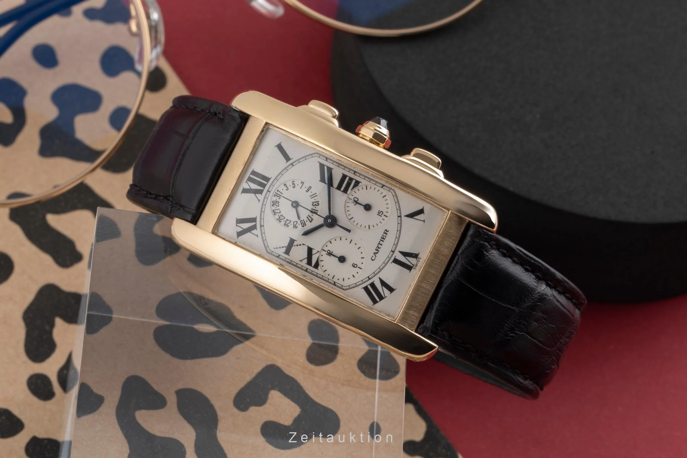 Cartier Tank Américaine chronograph 18 ct gold quartz men's watch W2601156  [2504041] - Image 3
