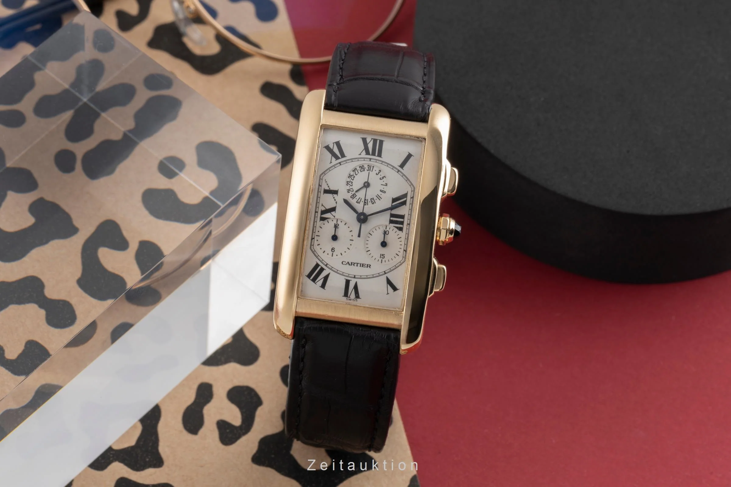 Cartier Tank Américaine chronograph 18 ct gold quartz men's watch W2601156  [2504041] - Image 4