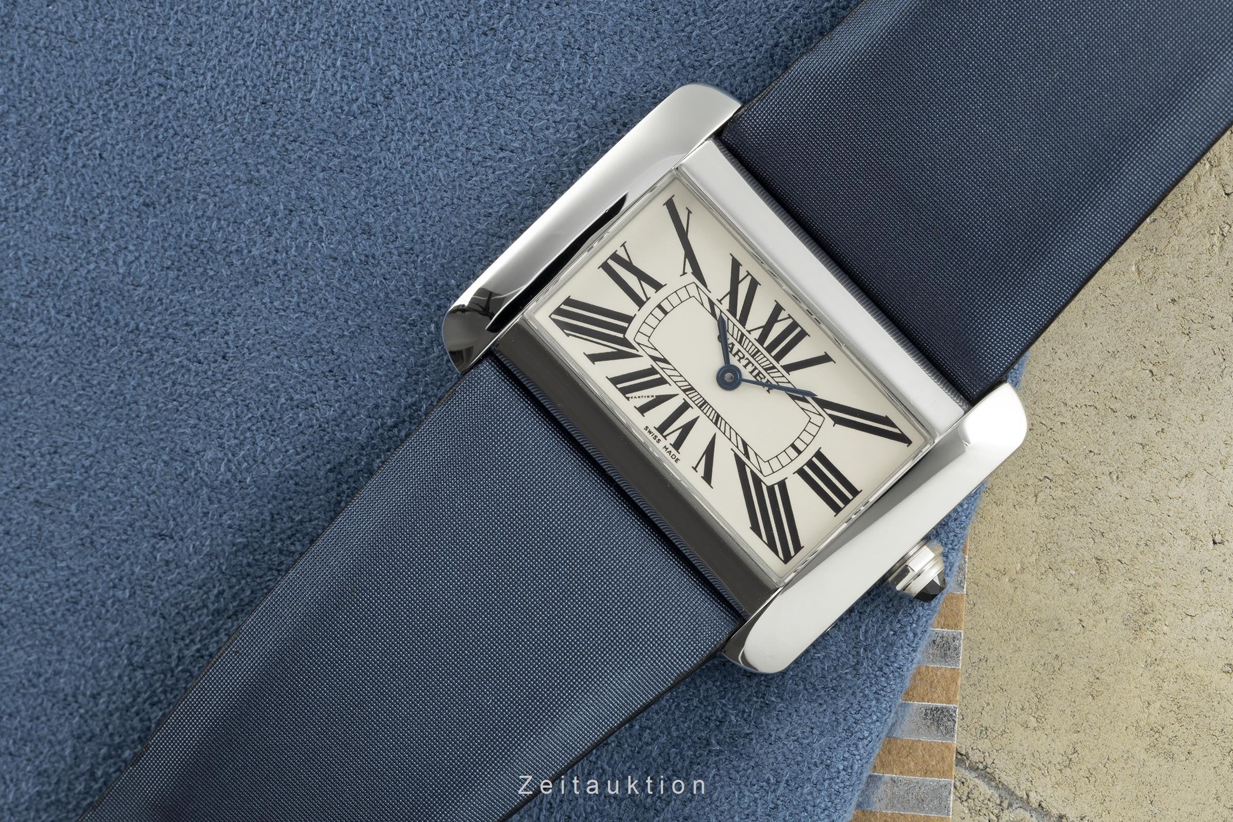 Cartier Tank Divan steel quartz women's watch 2600  [2108211] - Image 2