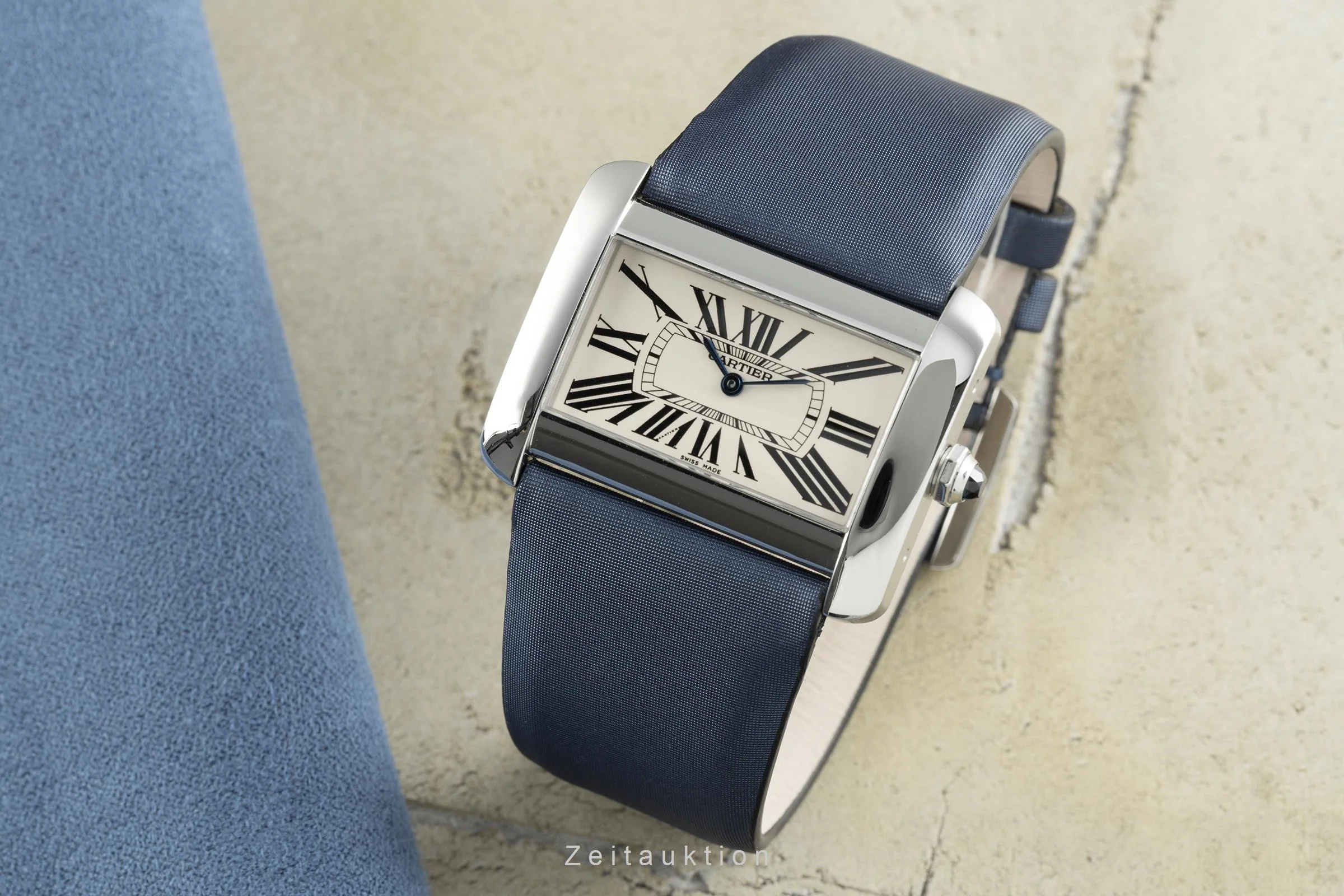 Cartier Tank Divan steel quartz women's watch 2600  [2108211] - Image 3