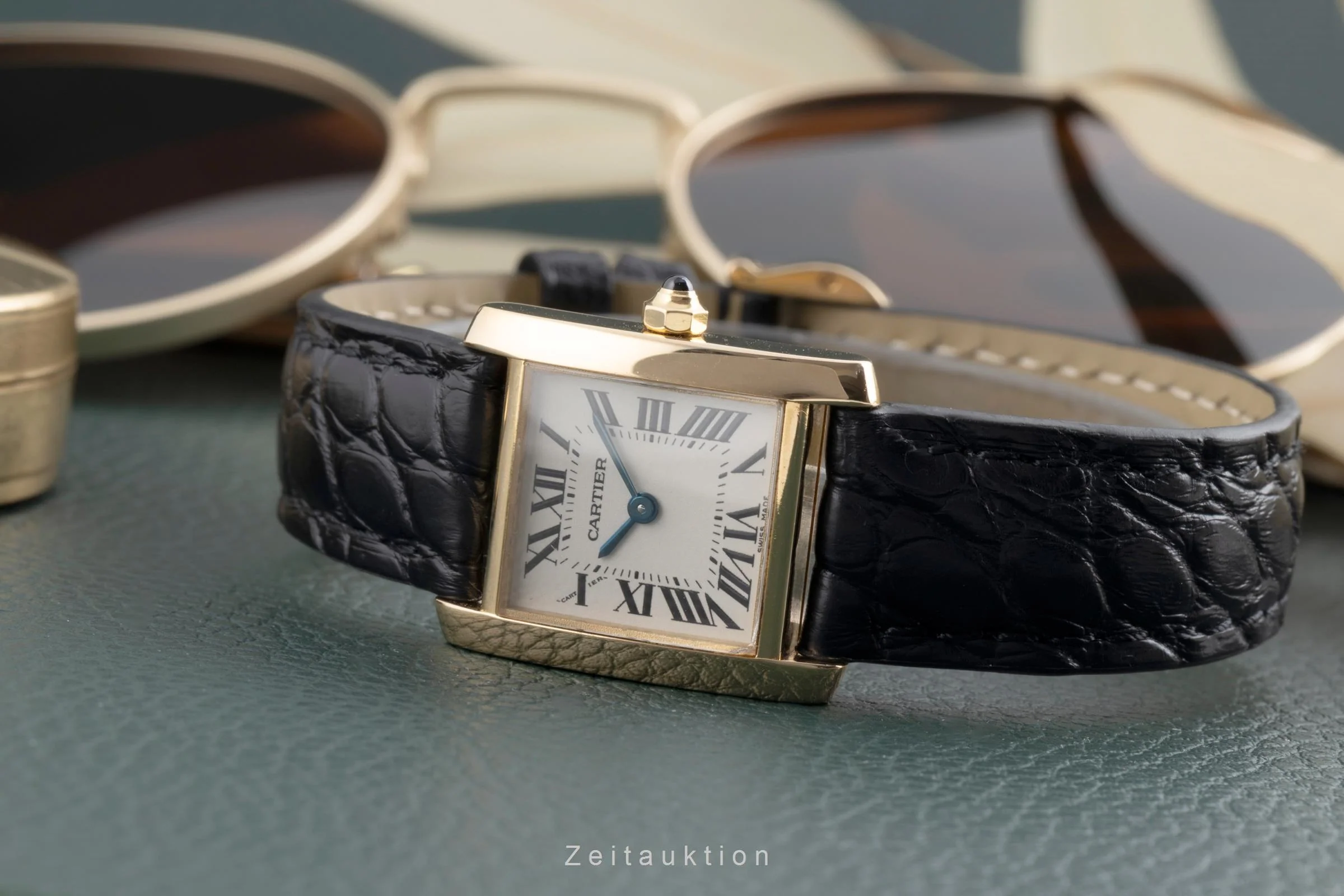 Cartier Tank Francaise 18 ct gold quartz women's watch W5000256  [2503394] - Image 3