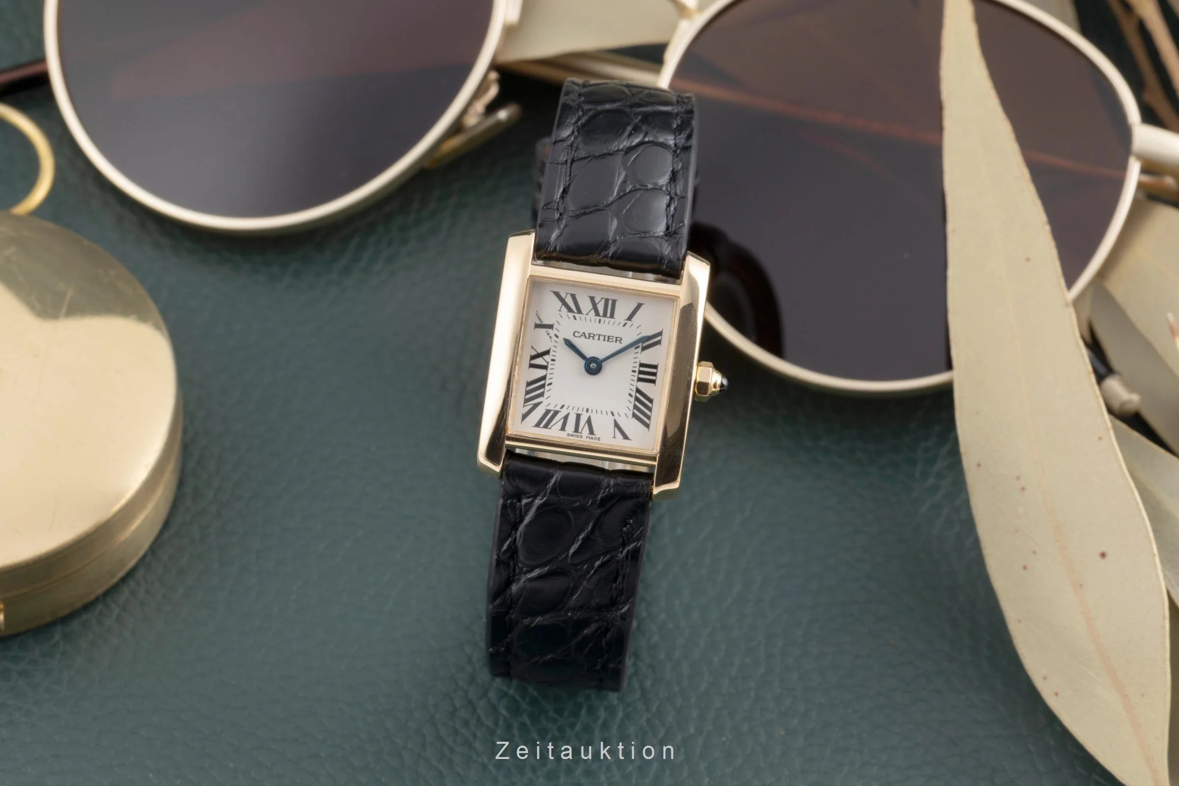 Cartier Tank Francaise 18 ct gold quartz women's watch W5000256  [2503394] - Image 4