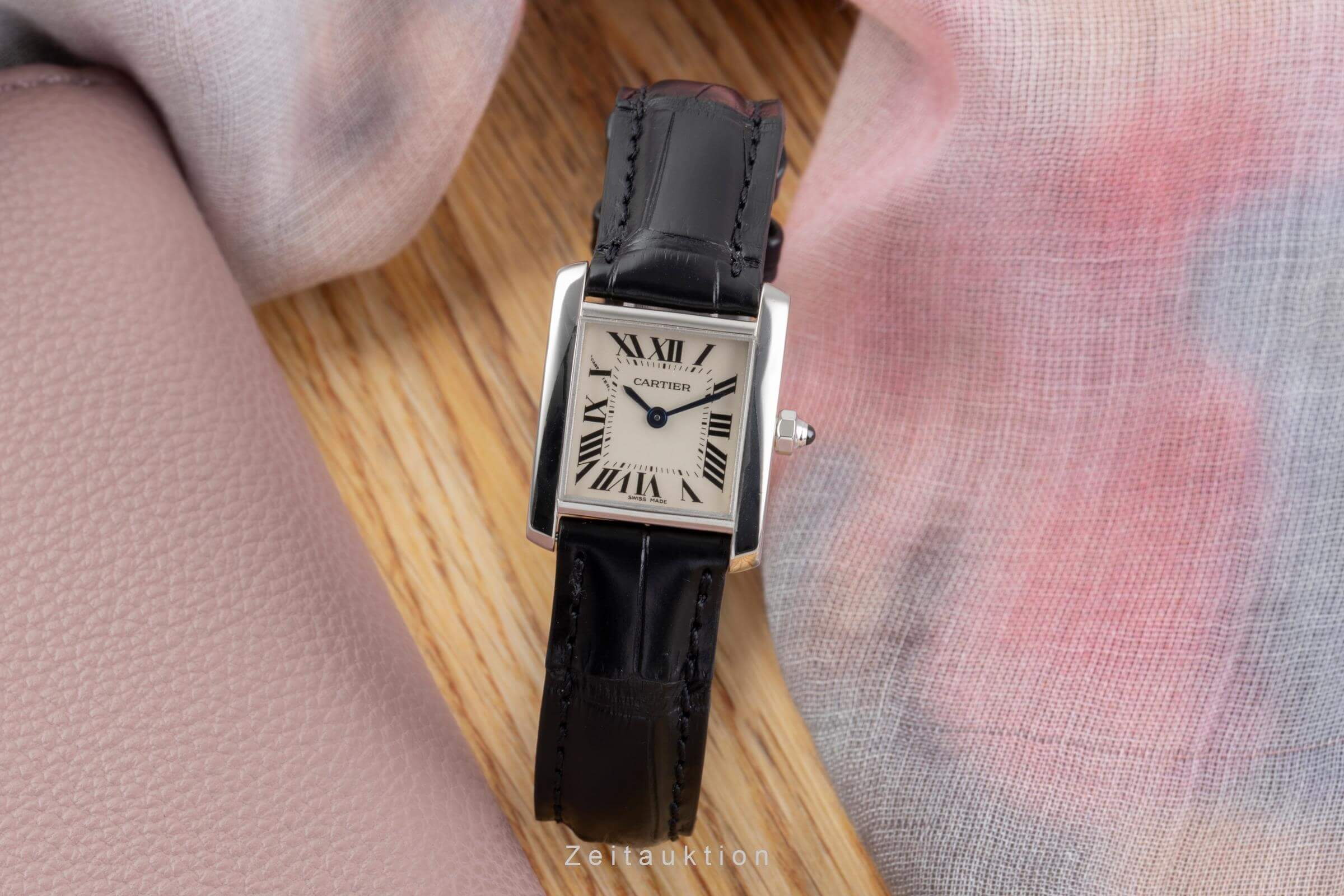 Cartier Tank Francaise 18 ct white gold quartz women's watch W50012S3  [2502140] - Image 4