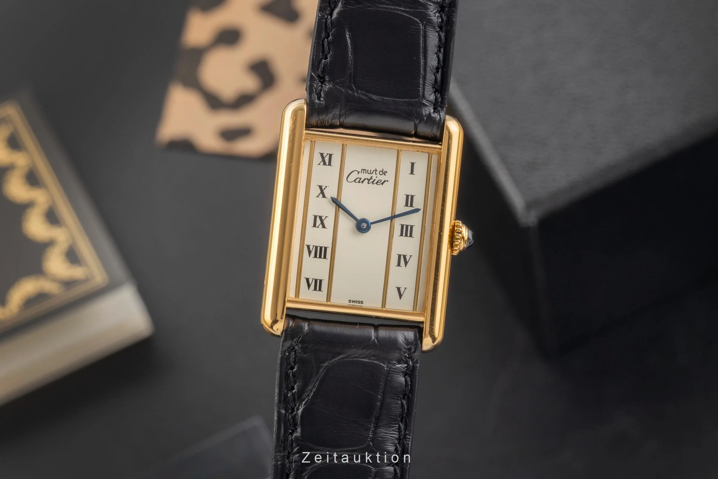 Cartier Tank silver-gilt quartz unisex 1615  [2503708] - Image 2