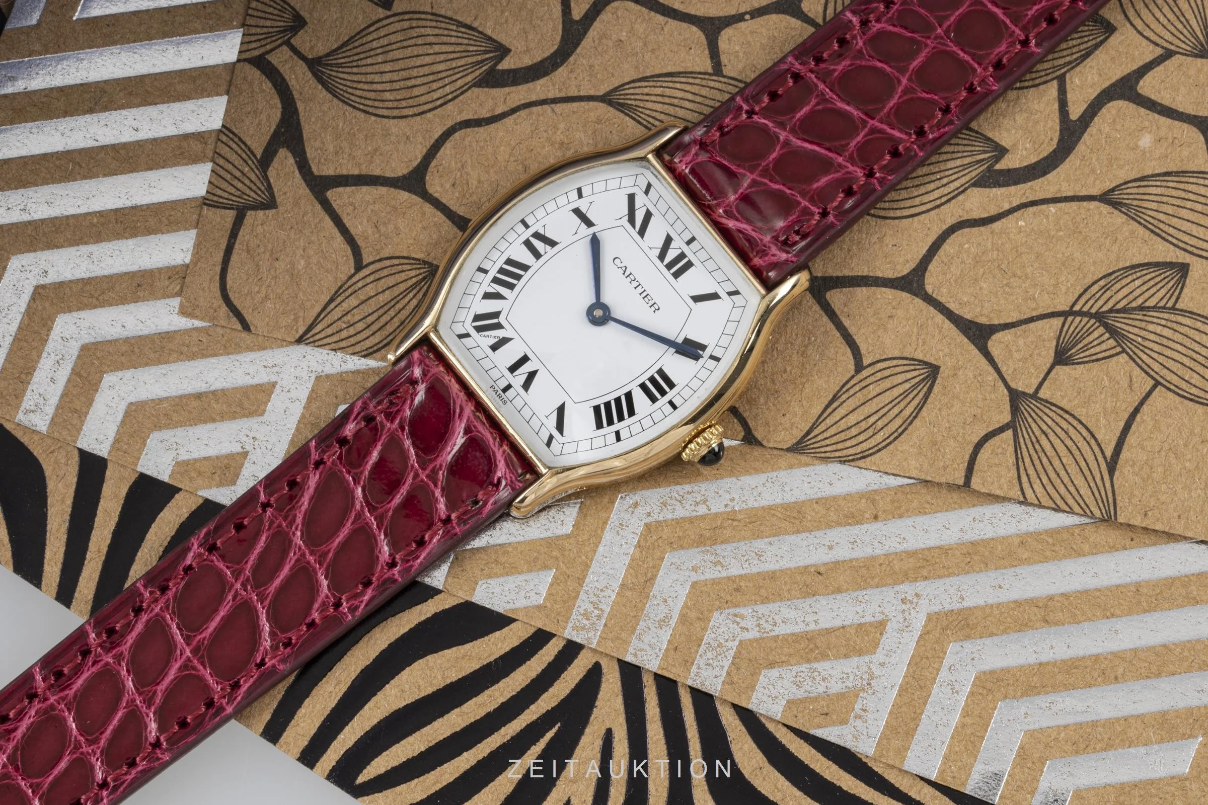Cartier Tortue 18 ct gold manual winding women's watch  [2100223] - Image 3