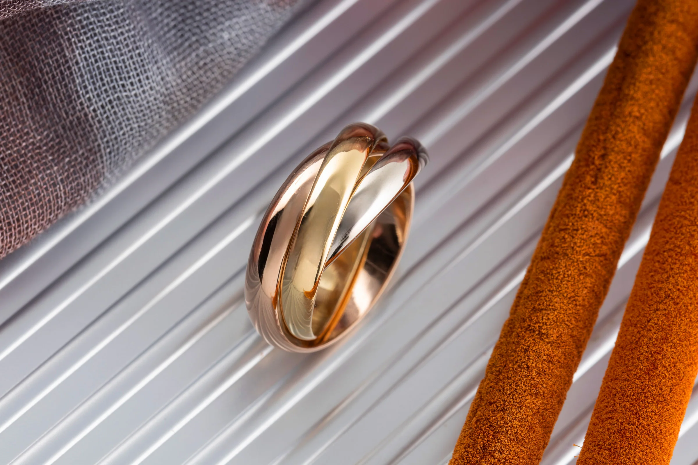 Cartier Trinty Ring 18k white gold rose gold yellow gold size 53 with box retail price: 2,360,- €[KL26022] - Image 2