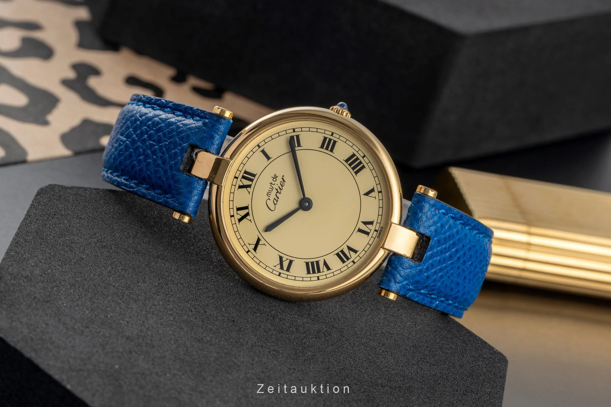 Cartier Vendome silver-gilt quartz unisex 83978213  [2503955] - Image 3