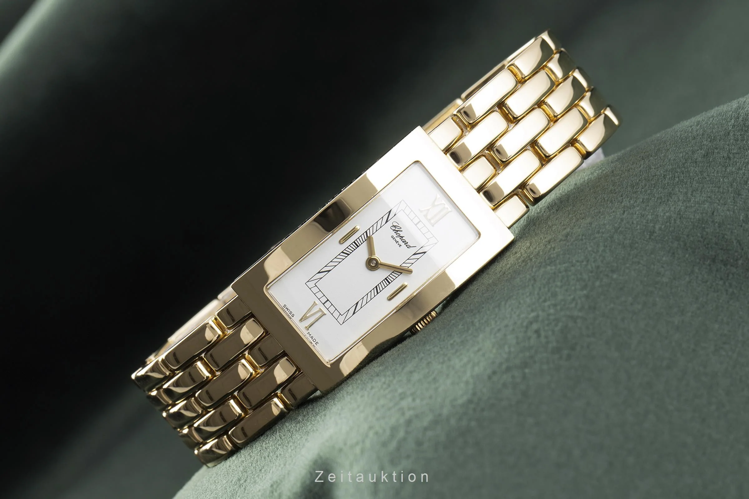 Chopard Geneve 18 ct gold quartz women's watch 11/7436/8  [2106642] - Image 2