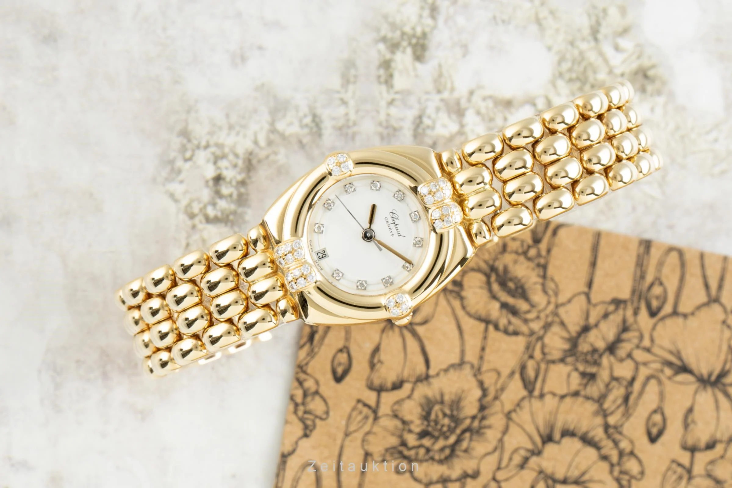 Chopard Gstaad 18 ct gold quartz women's watch 5229  [2108269] - Image 2