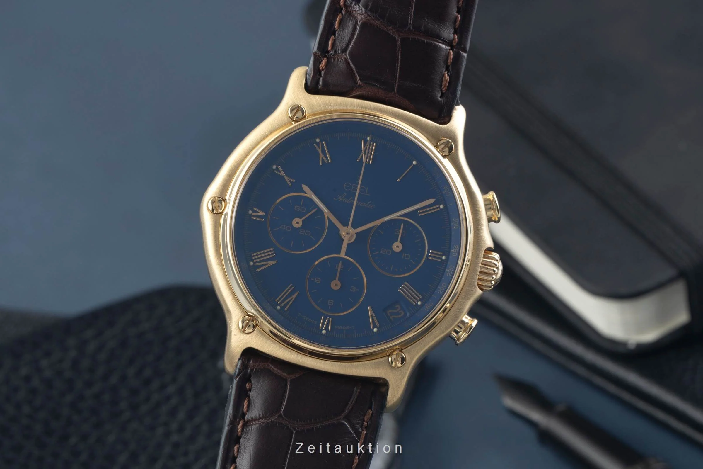 Ebel 1911 chronograph 18 ct gold automatic men's watch 8134901  [2500361] - Image 2