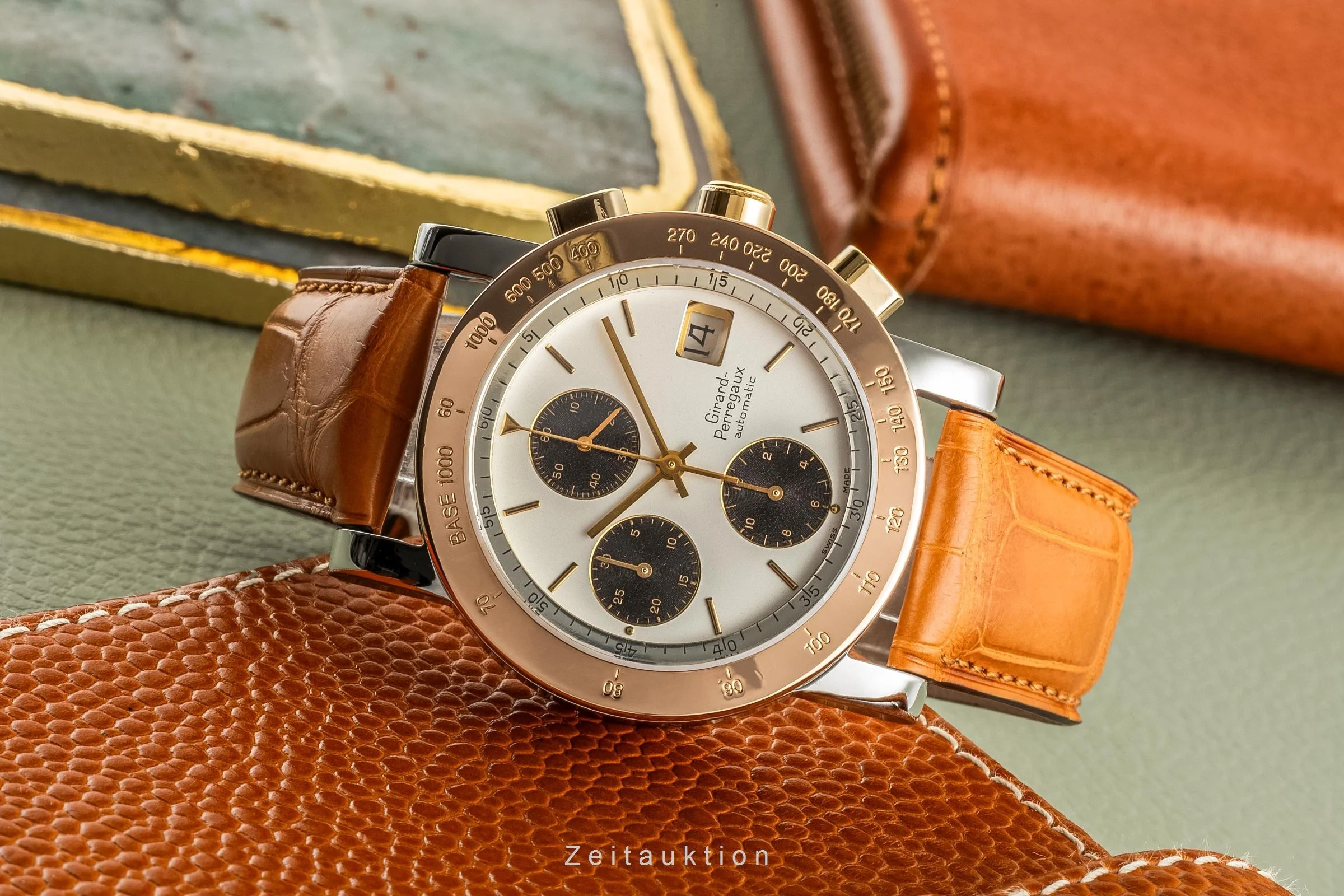 Girard Perregaux 7000 chronograph steel / gold automatic men's watch 7000 GBM  [2400650] - Image 2