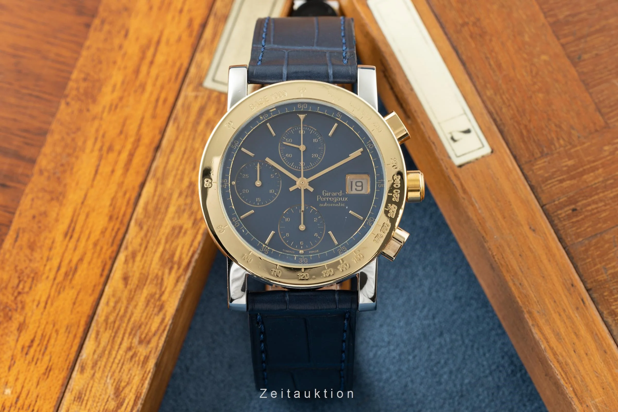 Girard Perregaux 7000 chronograph steel / gold automatic men's watch 7000GBM  [2110605] - Image 3