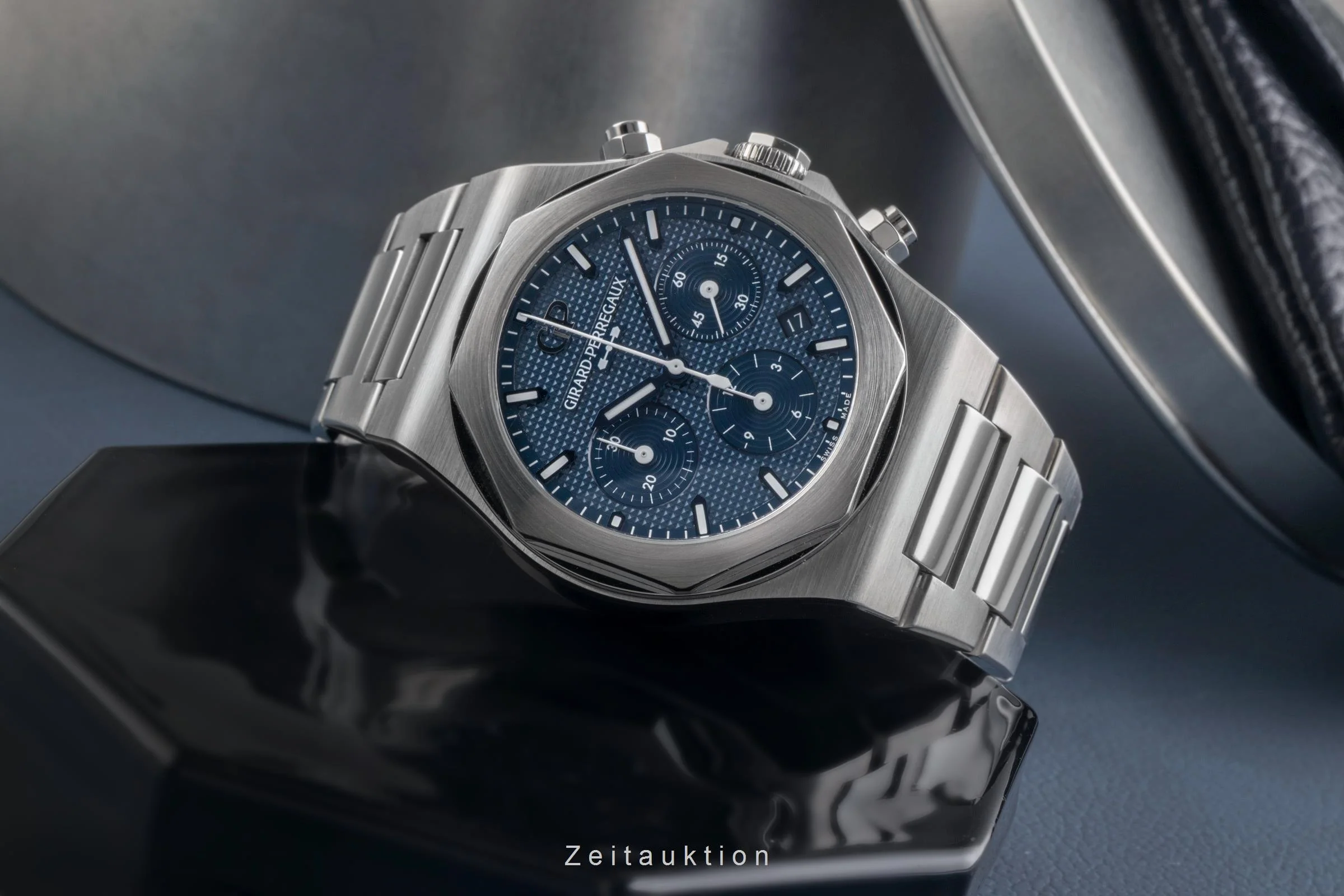 Girard Perregaux Laureato chronograph steel automatic men's watch 81020-11-431-11A	 LP: 19600EUR  [2502939] - Image 3