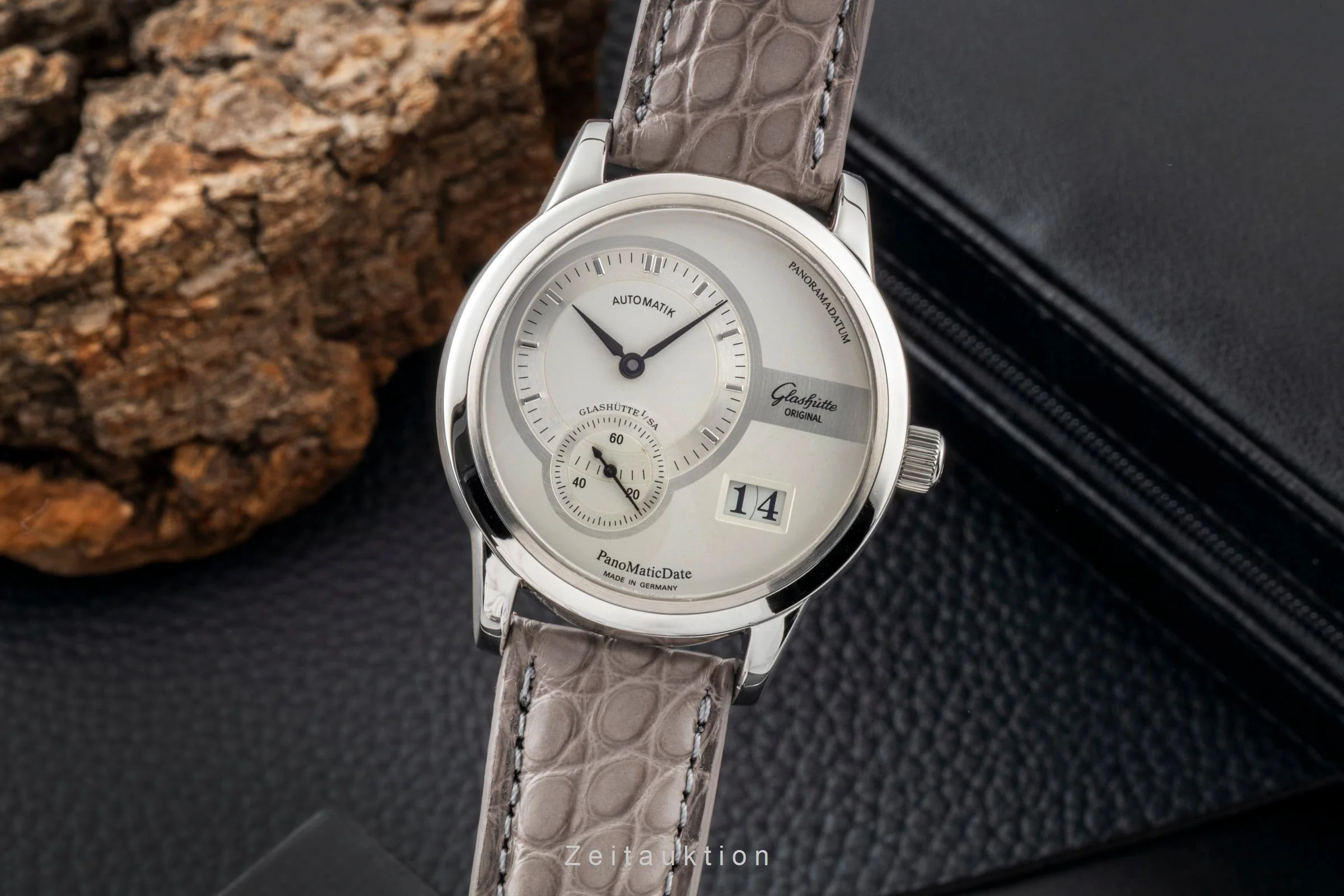 Glashütte PanoMaticDate steel automatic men's watch 90-01-02-02-04  [2600288] - Image 2