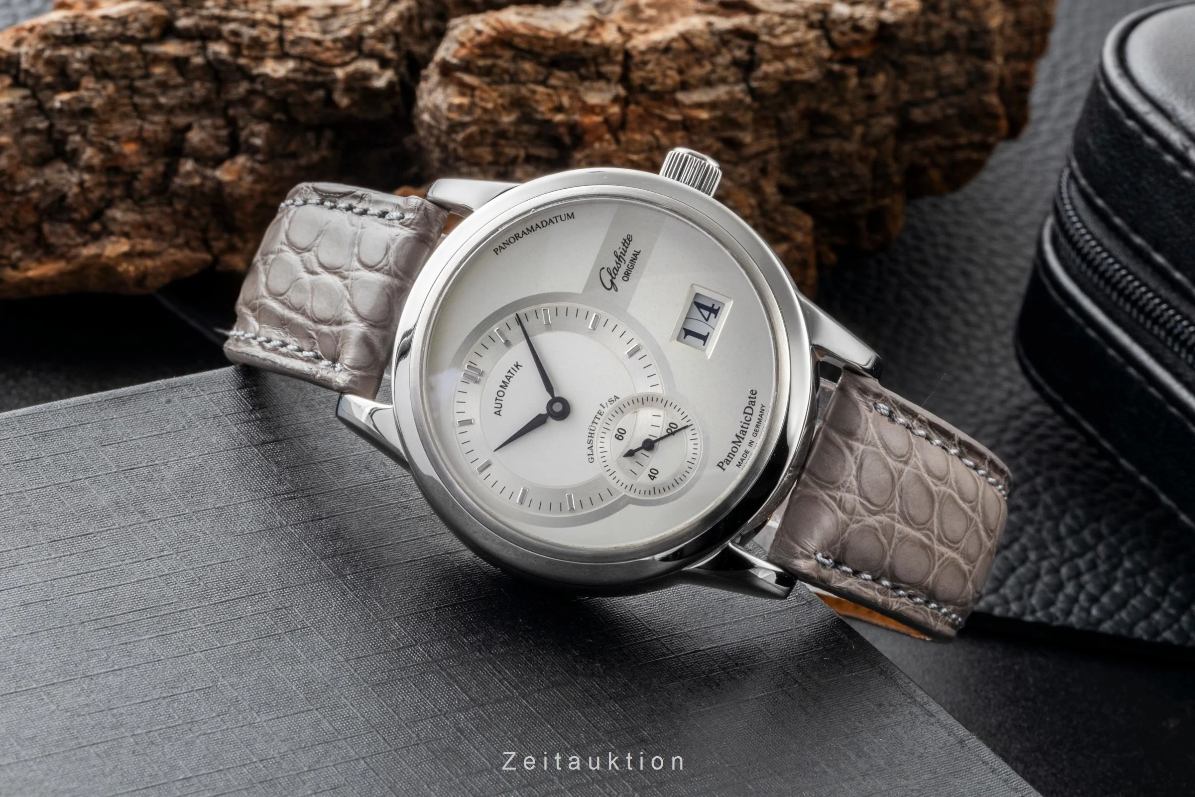 Glashütte PanoMaticDate steel automatic men's watch 90-01-02-02-04  [2600288] - Image 3