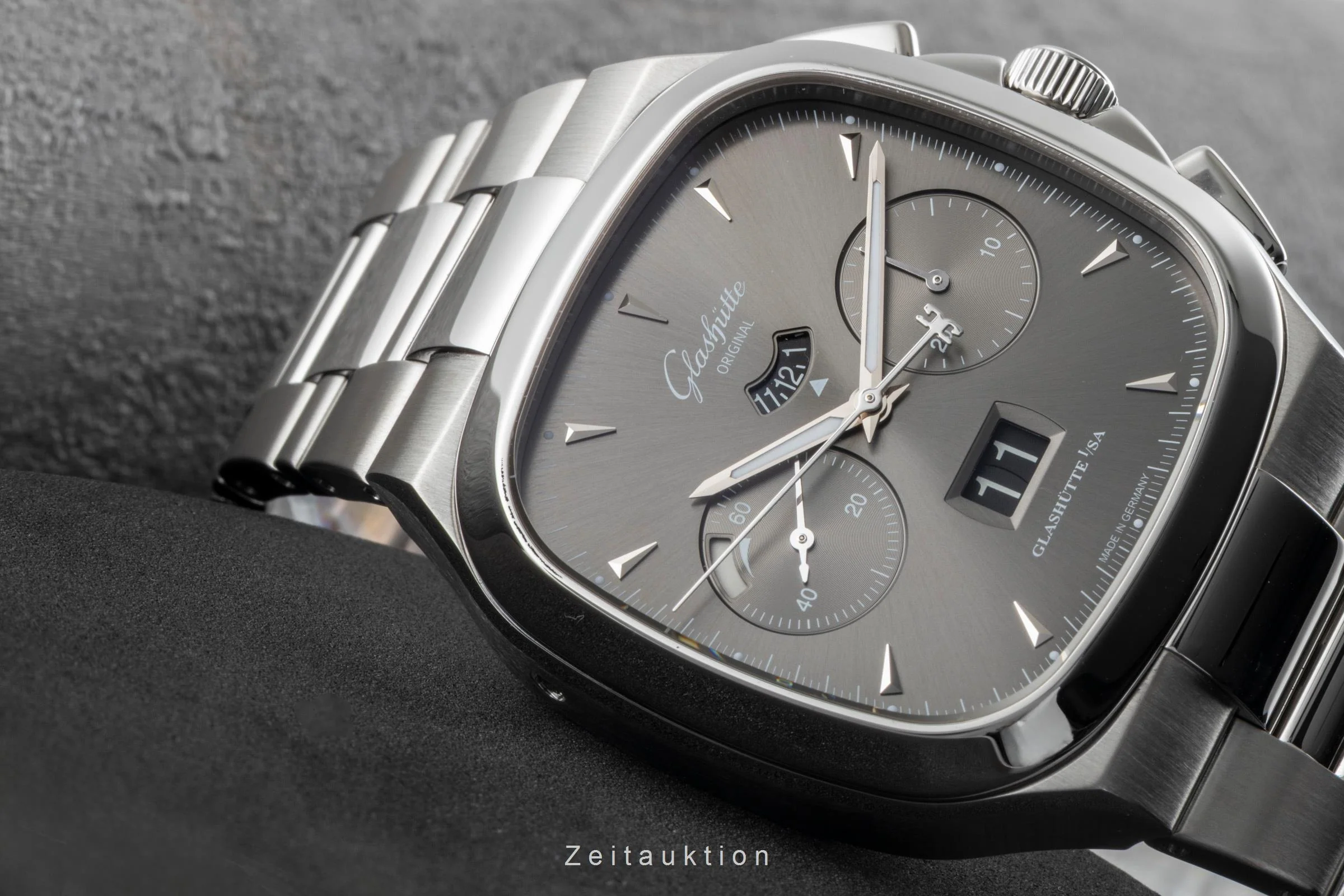 Glashütte Seventies chronograph steel automatic men's watch 1-37-02-01-02-70 LP: 16100EUR  [2505708] - Image 3