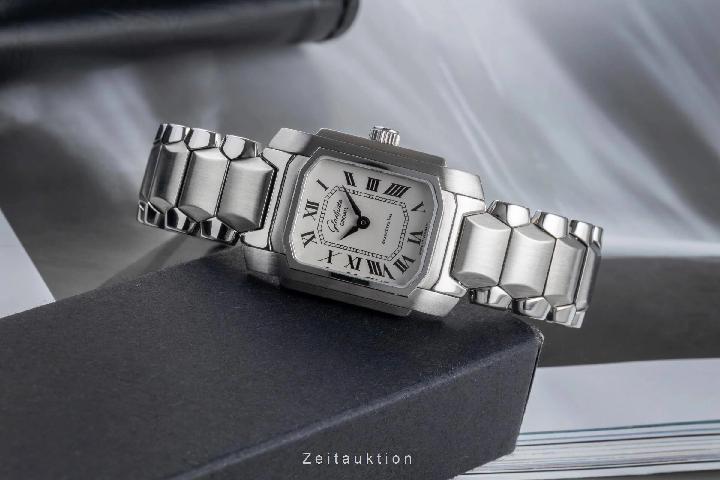 Glashütte steel manual winding women's watch 21-01-01-01-04  [2500976] - Image 3