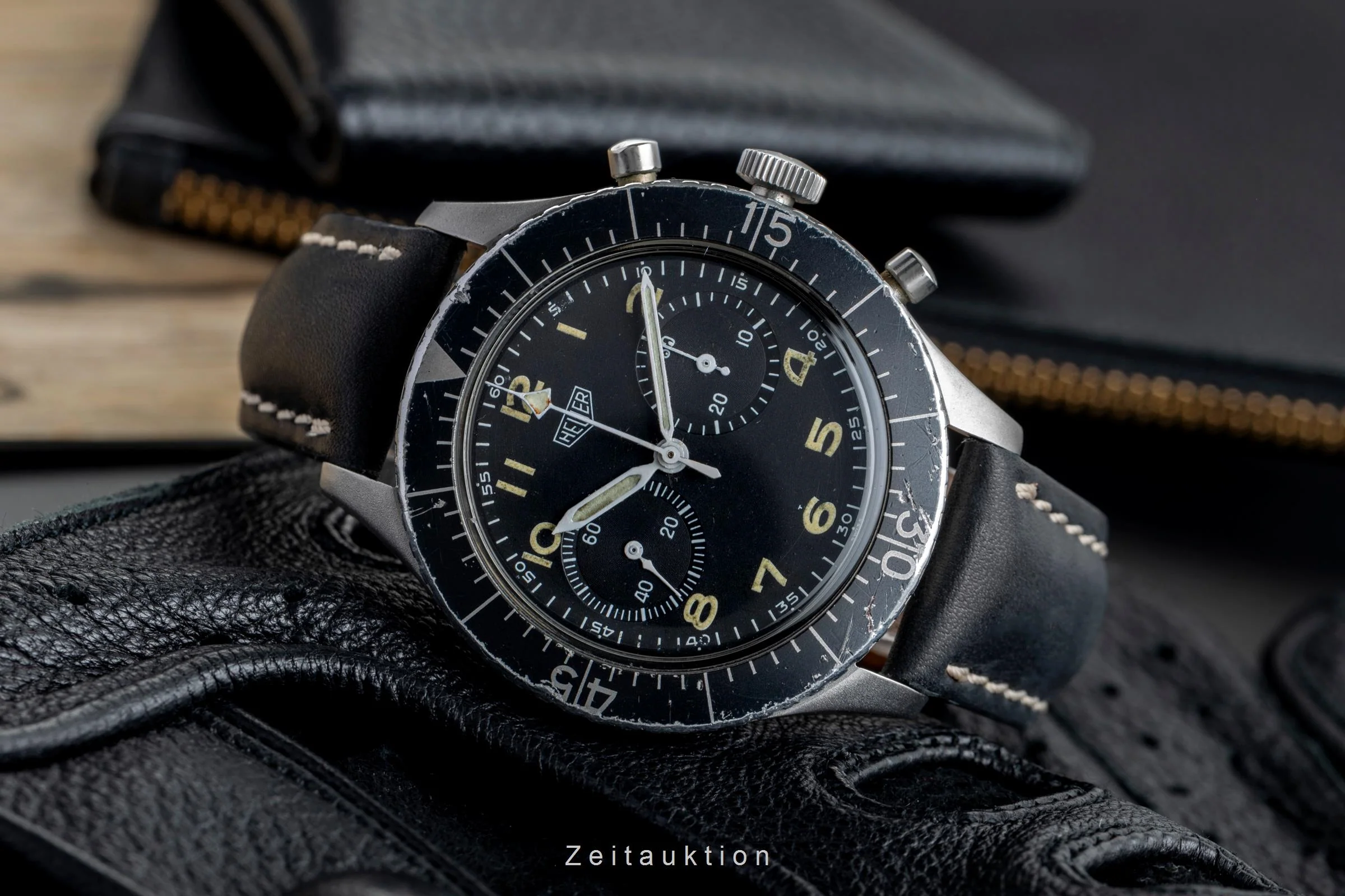 Heuer Bundeswehr chronograph steel manual winding men's watch 1550 SG Vintage  [2503963] - Image 3