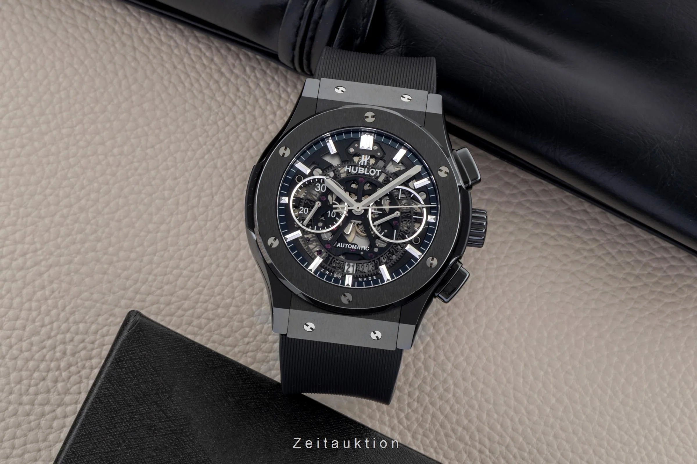 Hublot Classic Fusion chronograph ceramic automatic men's watch 525.CM.0170.RX VP: 18400EUR  [2600753] - Image 4