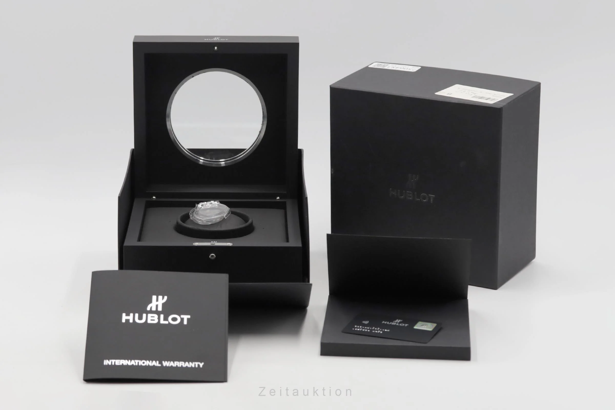 Hublot Classic Fusion titanium automatic  565.NX.7071.LR  [2506483] - Image 9