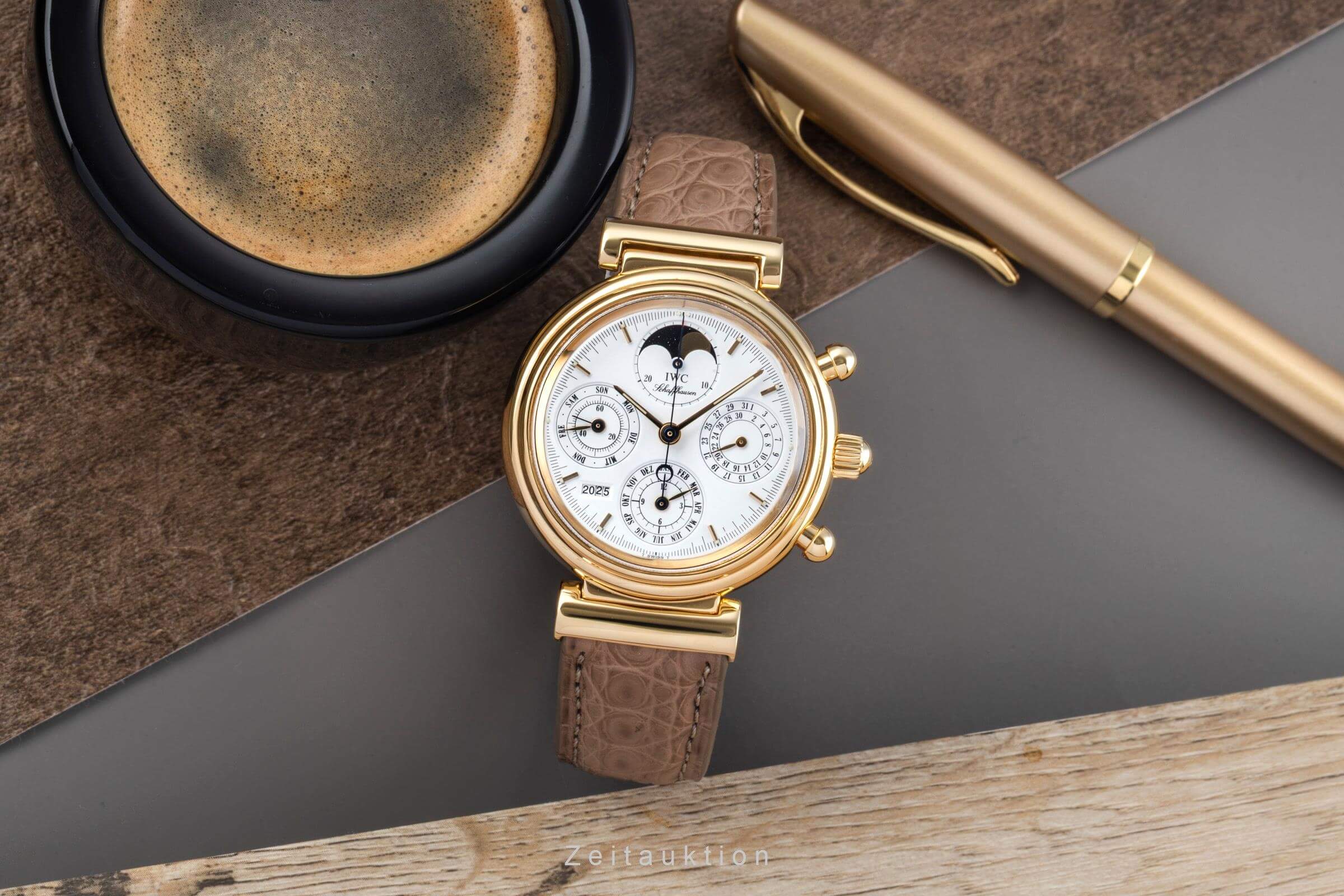 IWC Da Vinci chronograph 18 ct gold automatic men's watch IW375001  [2501154] - Image 4
