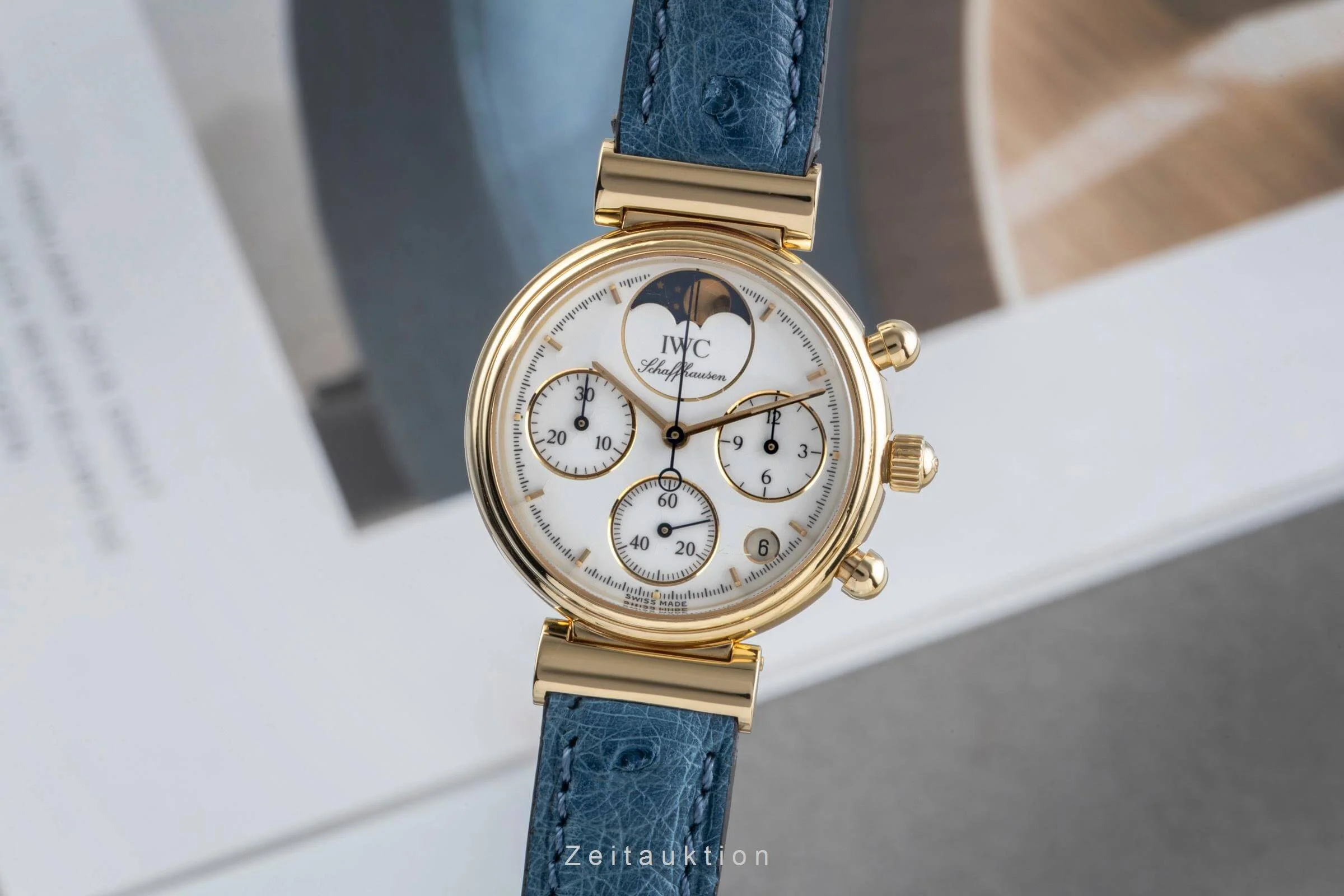 IWC Da Vinci chronograph 18 ct gold quartz women's watch IW373501  [2501427] - Image 2