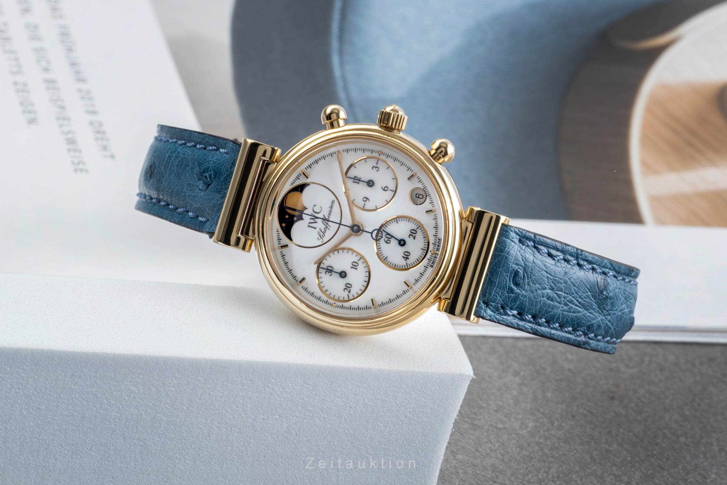 IWC Da Vinci chronograph 18 ct gold quartz women's watch IW373501  [2501427] - Image 3