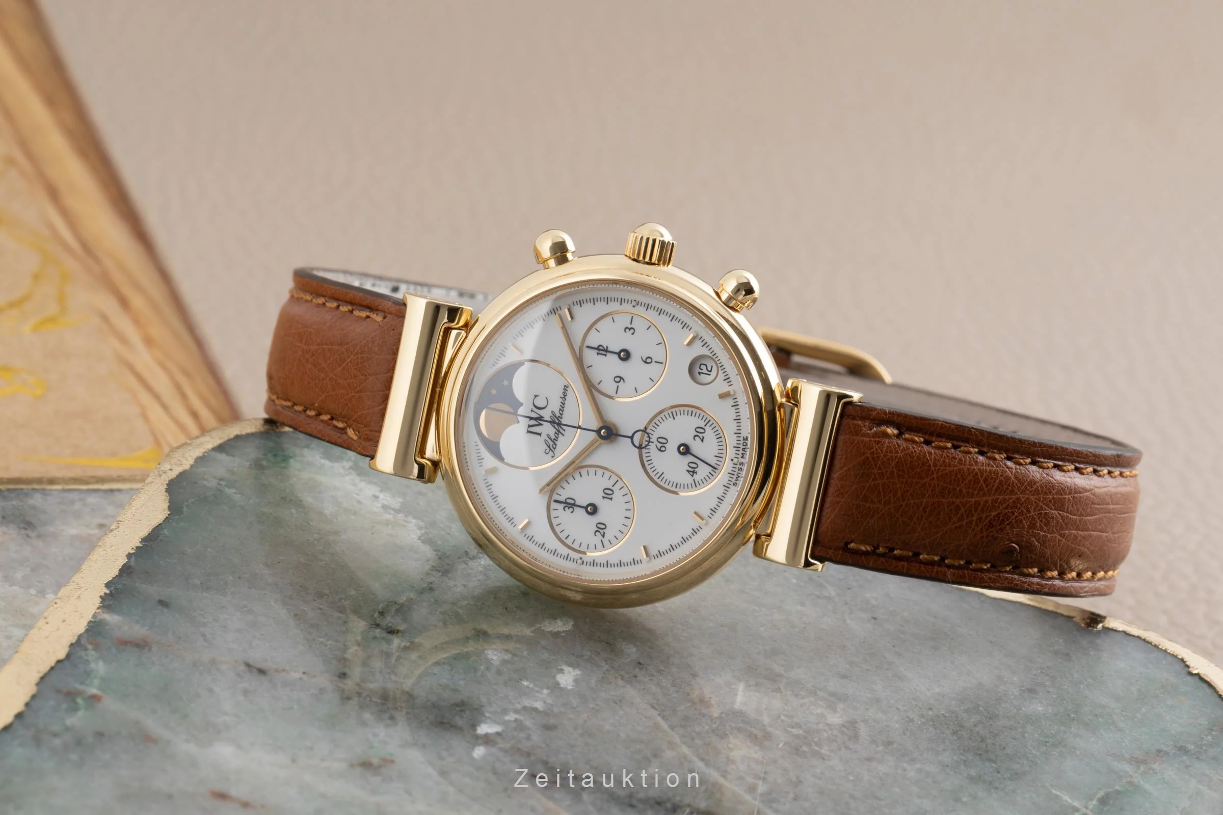 IWC Da Vinci chronograph 18 ct gold quartz women's watch IW373601  [2502139] - Image 3