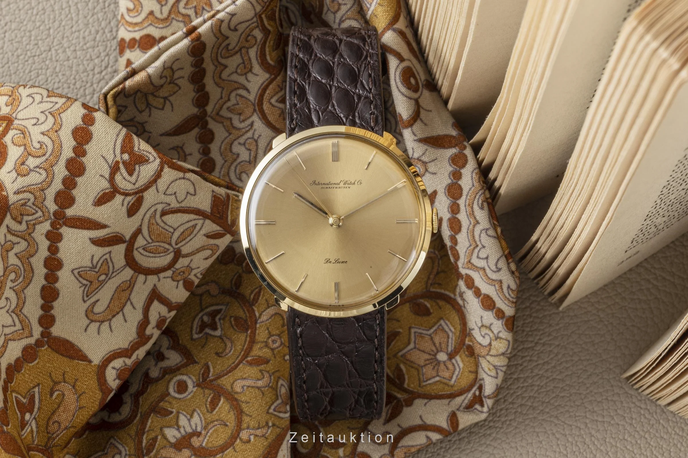 IWC De Luxe 18 ct gold manual winding men's watch  [2207306] - Image 3